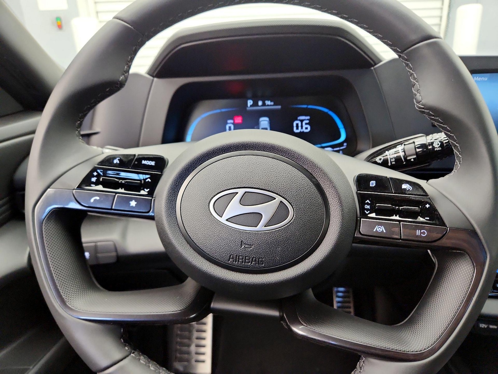 2025 Hyundai Elantra SEL - Photo 11