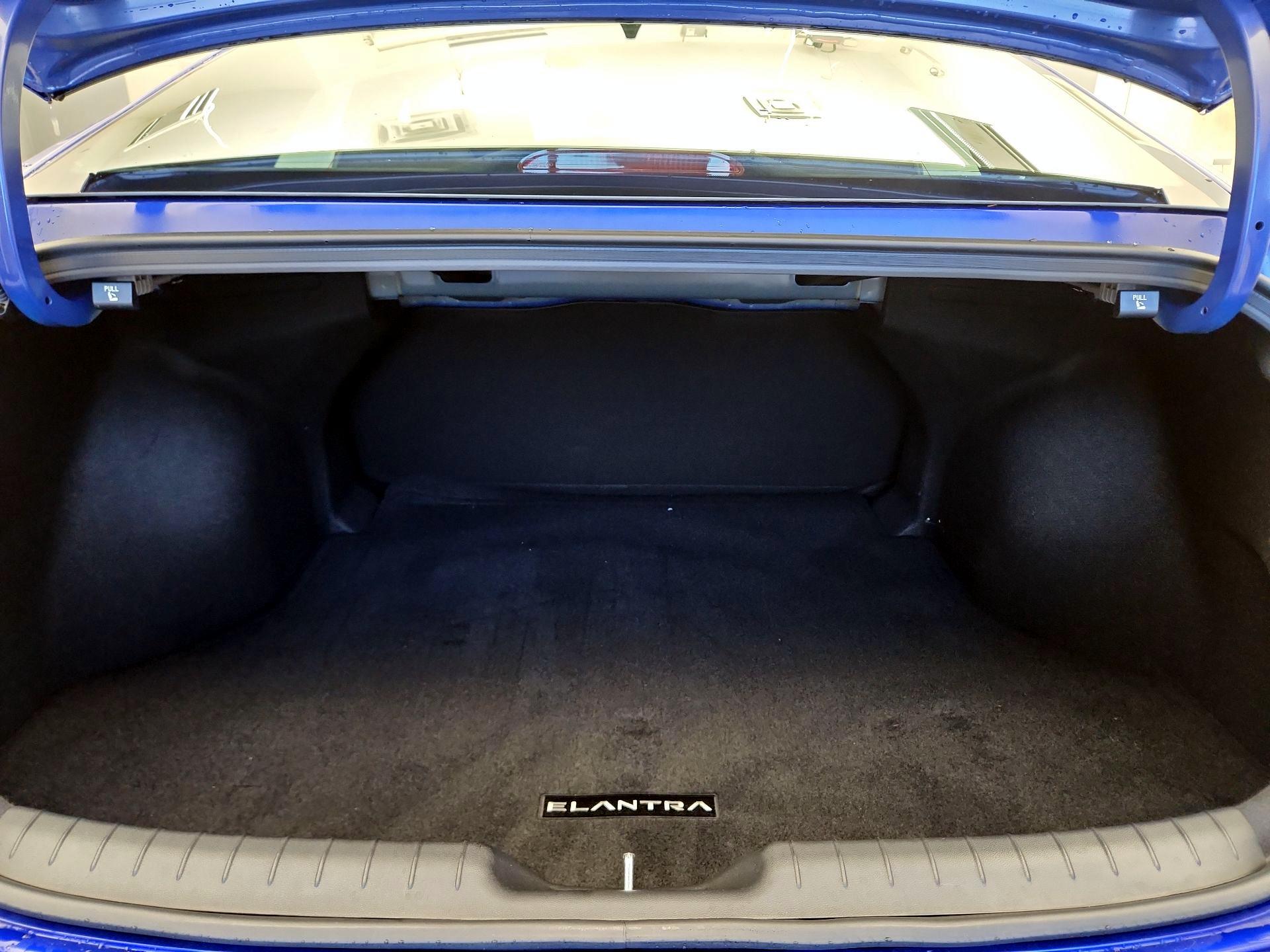 Thumbnail: 2025 Hyundai Elantra - 20