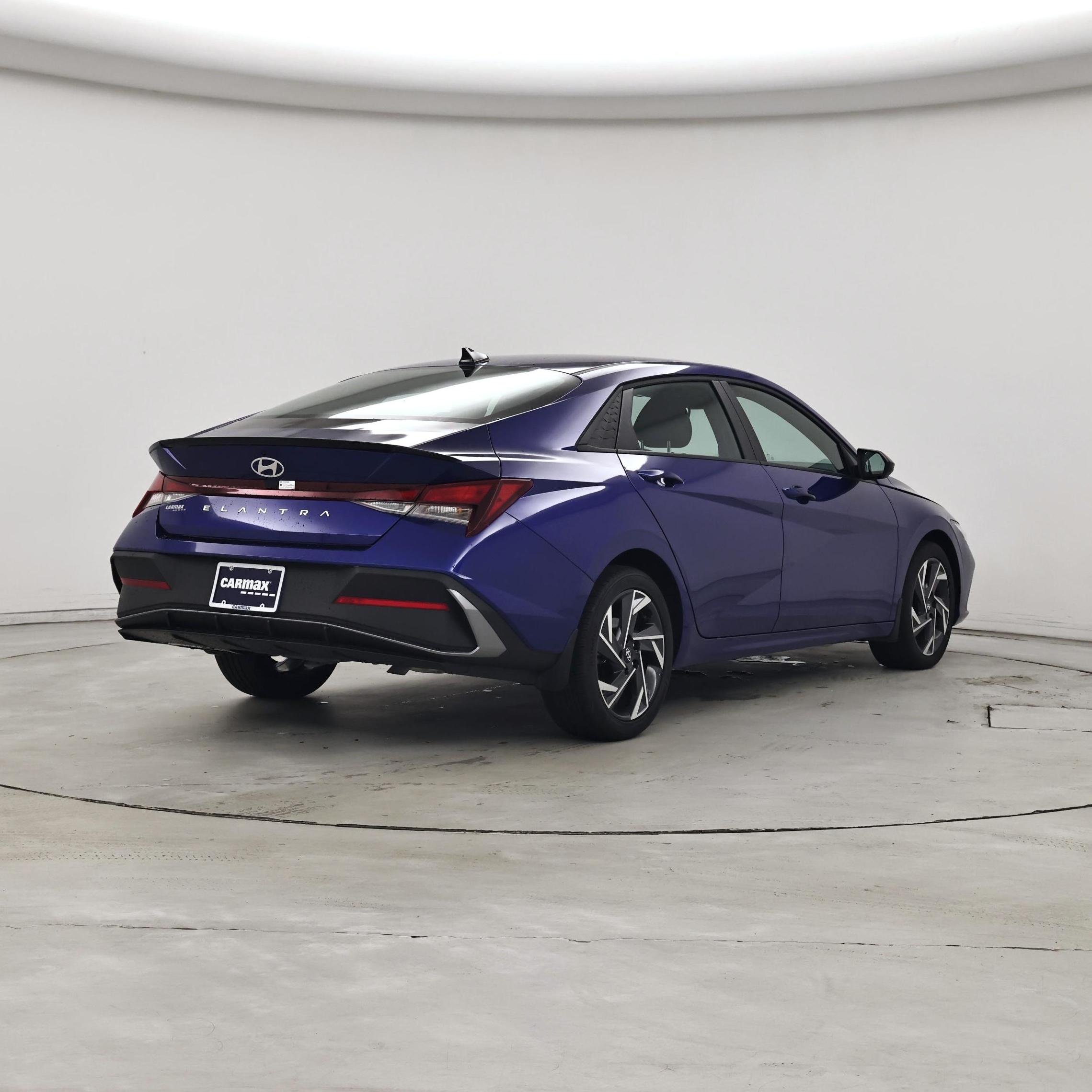 Thumbnail: 2025 Hyundai Elantra - 8