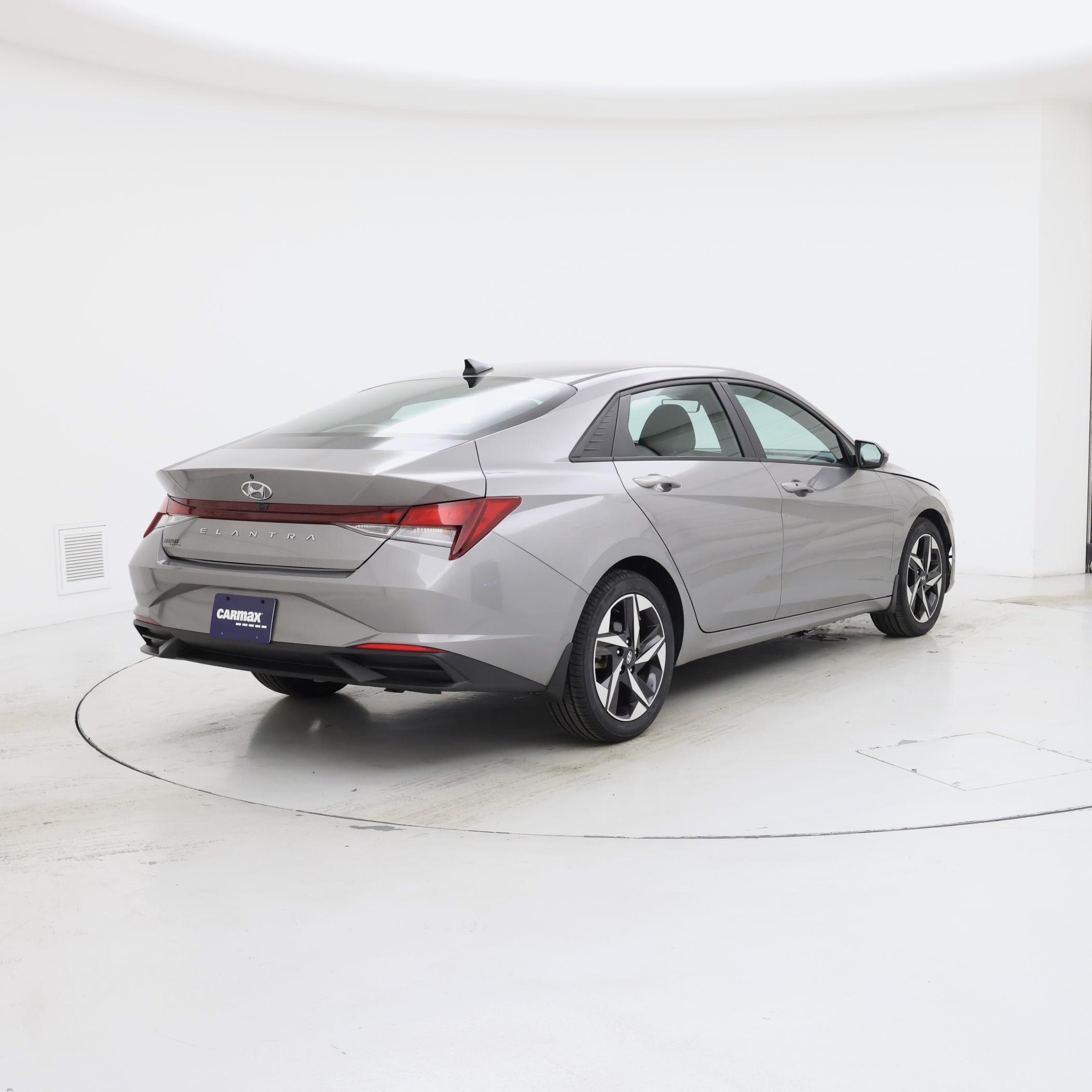 Thumbnail: 2023 Hyundai Elantra - 8