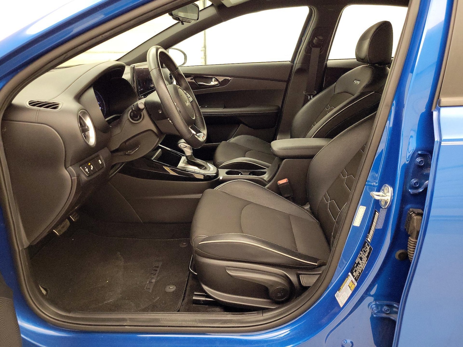 2022 Kia FORTE GT-Line - Photo 12