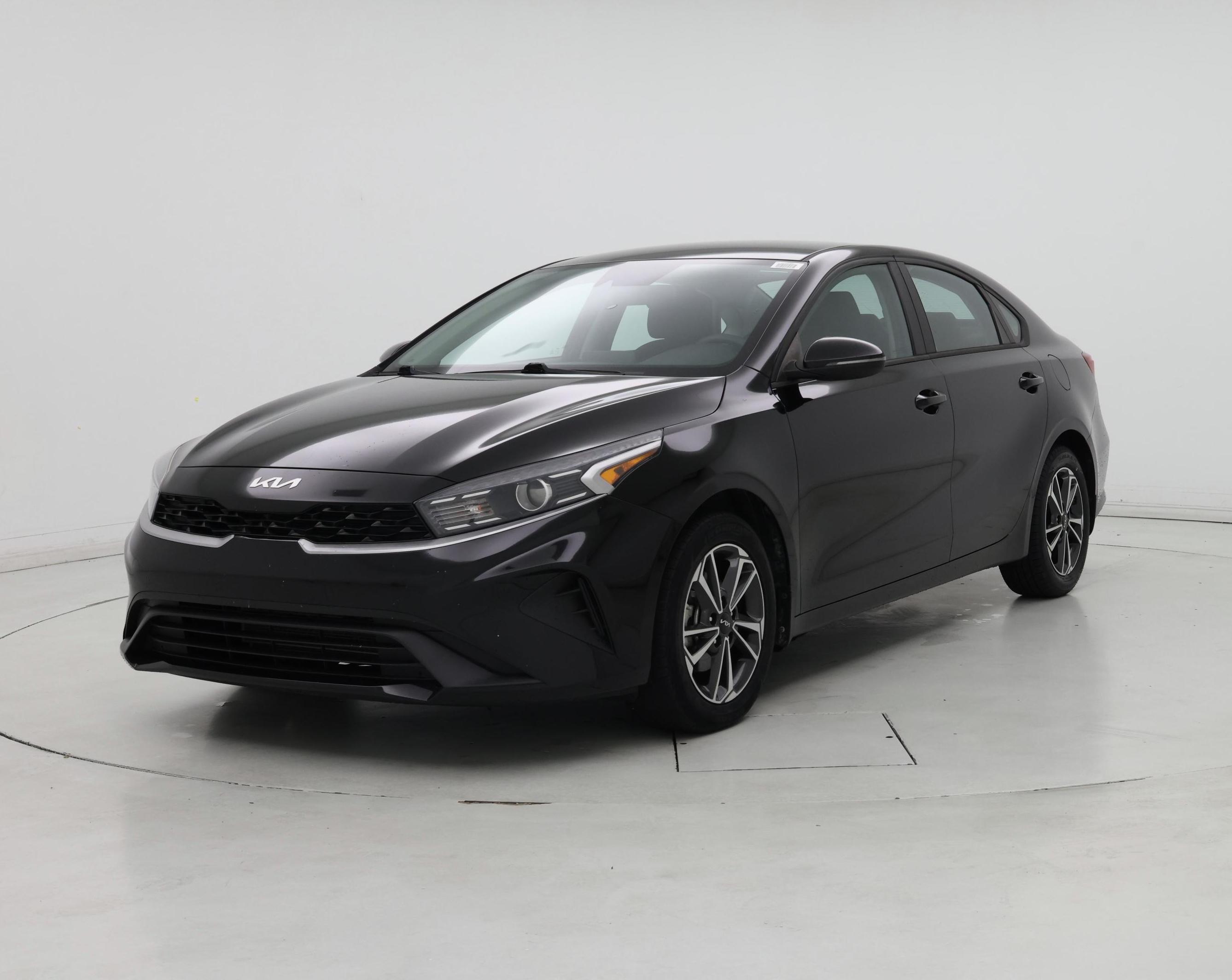 Thumbnail: 2023 Kia Forte - 4