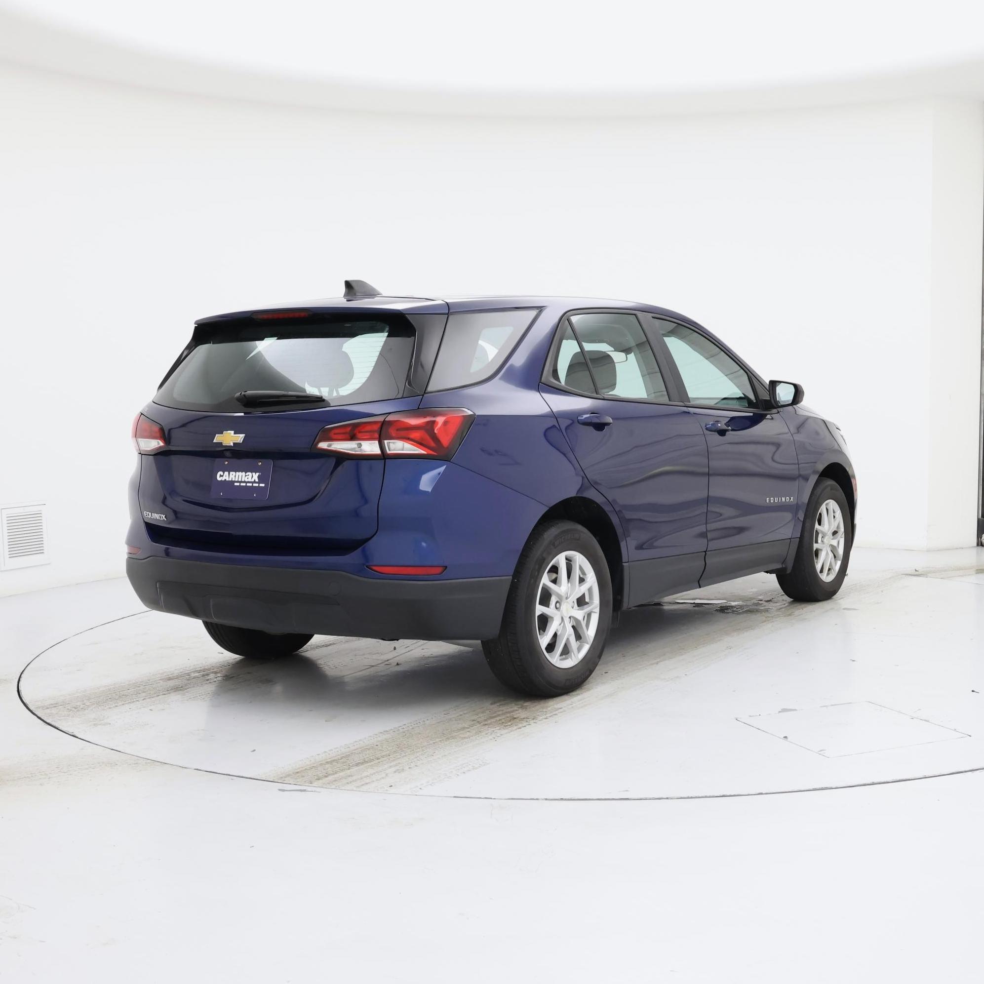 Thumbnail: 2022 Chevrolet Equinox - 8