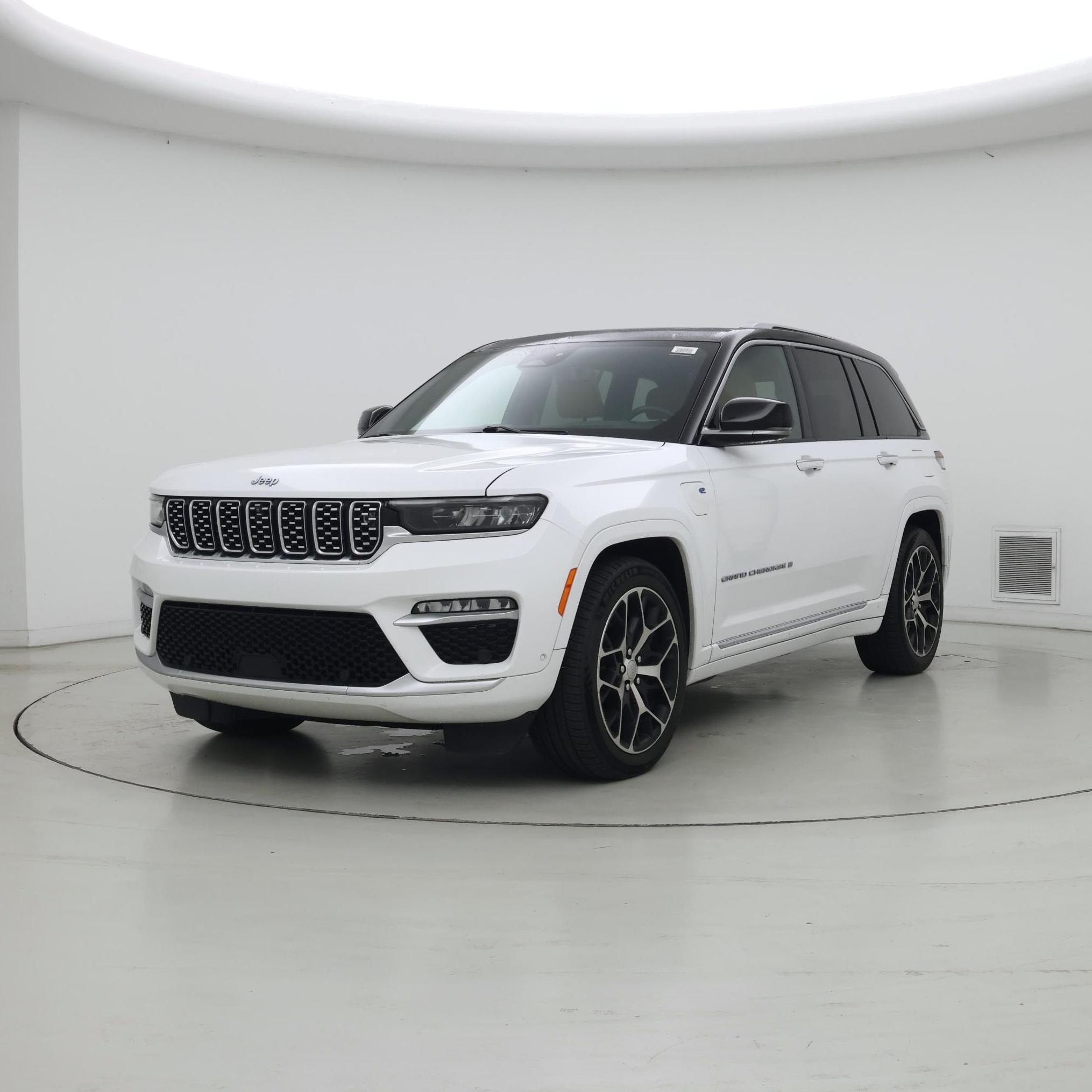 Thumbnail: 2022 Jeep Grand Cherokee - 4