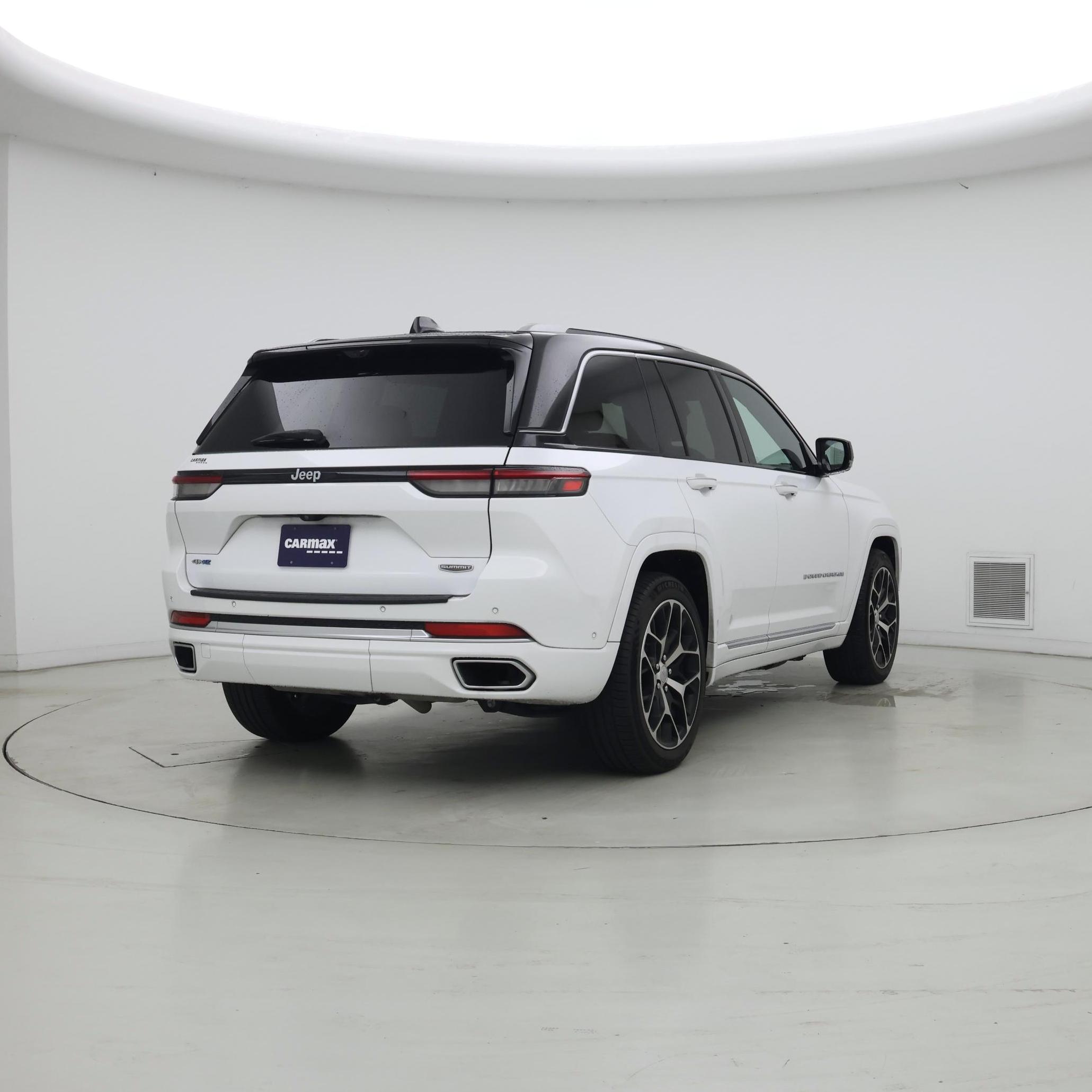 Thumbnail: 2022 Jeep Grand Cherokee - 8