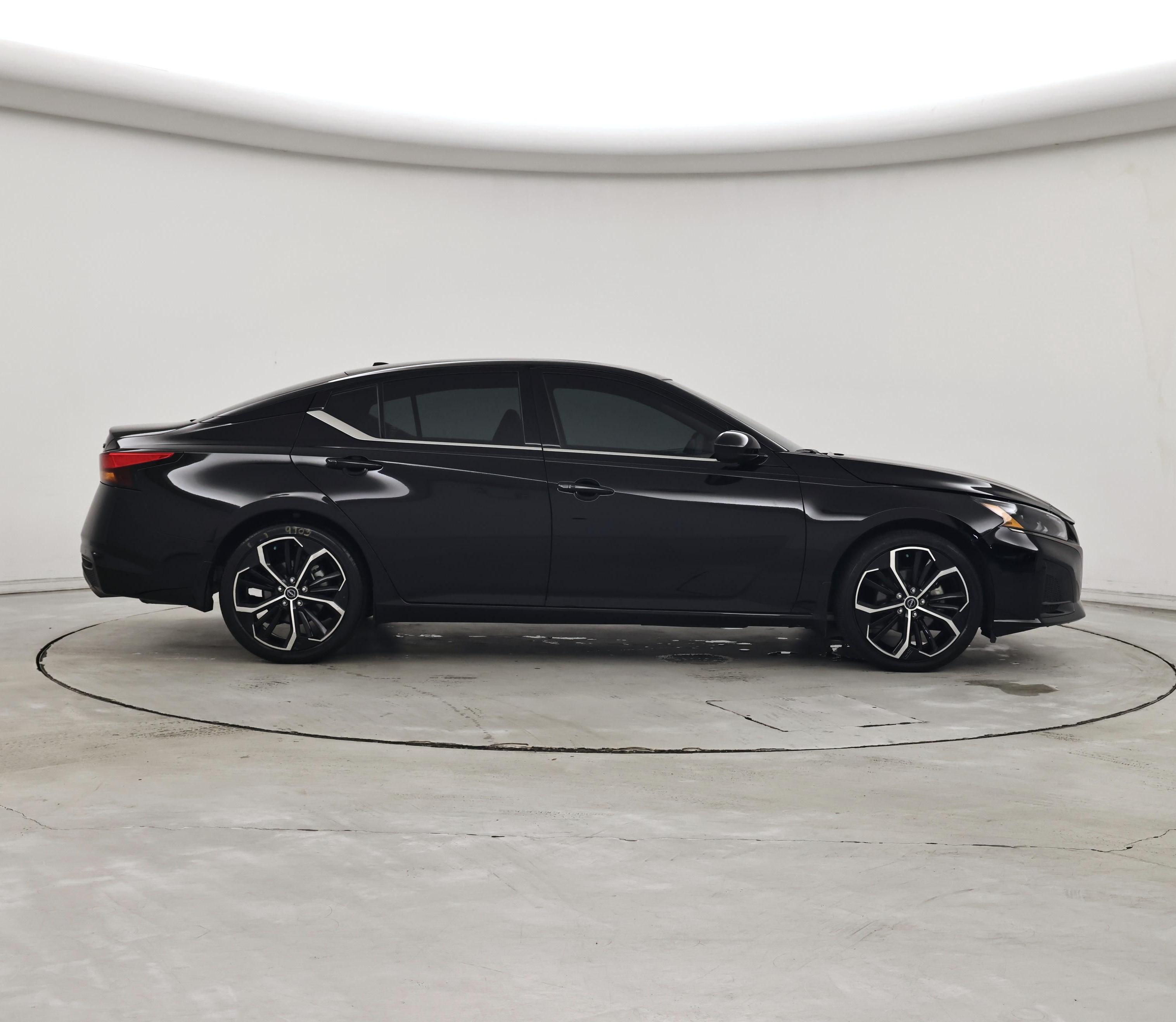 Thumbnail: 2023 Nissan Altima - 7