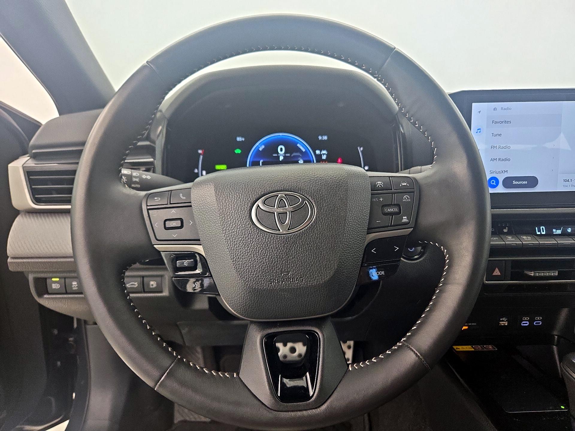 Thumbnail: 2025 Toyota Camry - 10