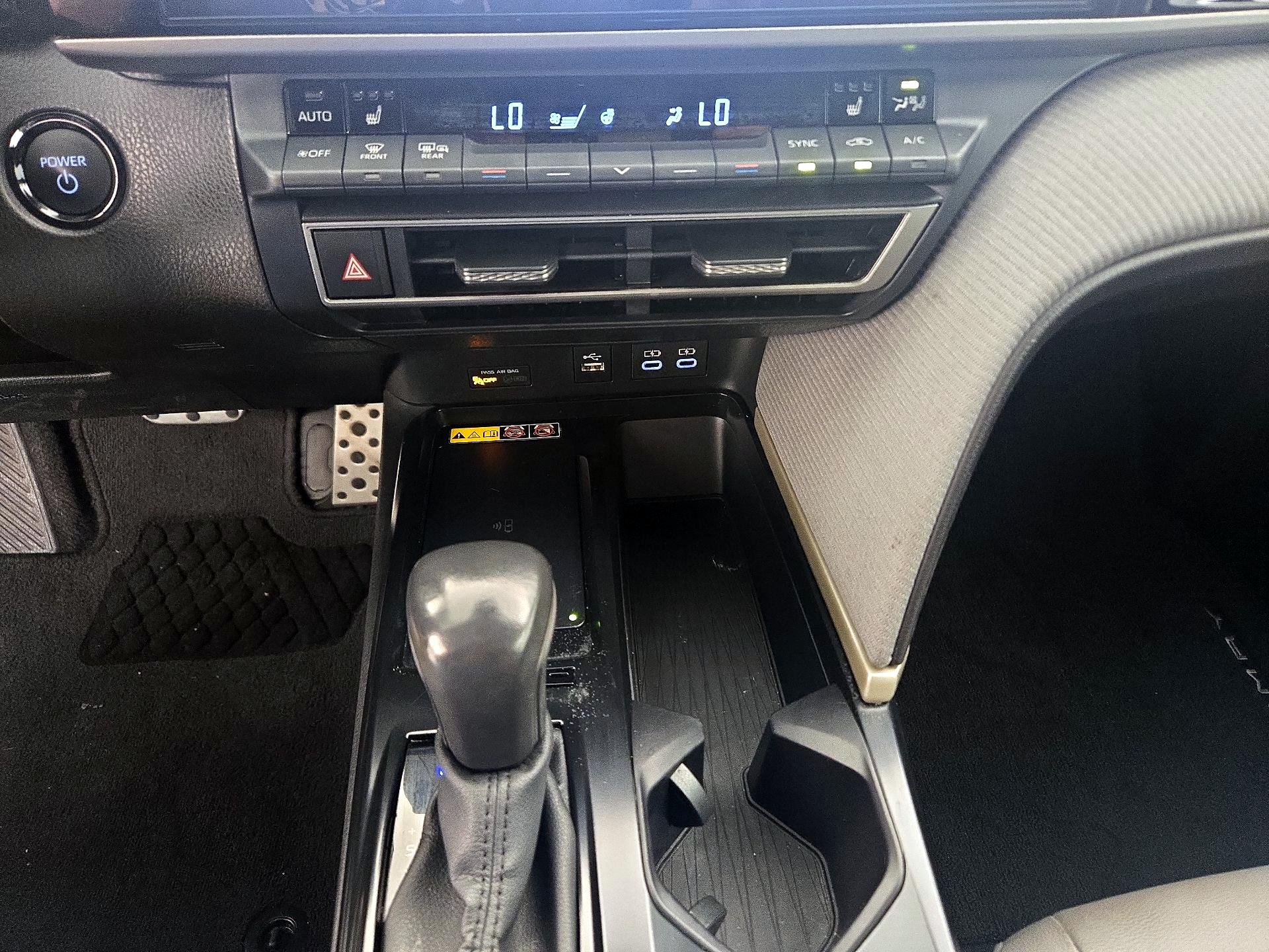 Thumbnail: 2025 Toyota Camry - 16