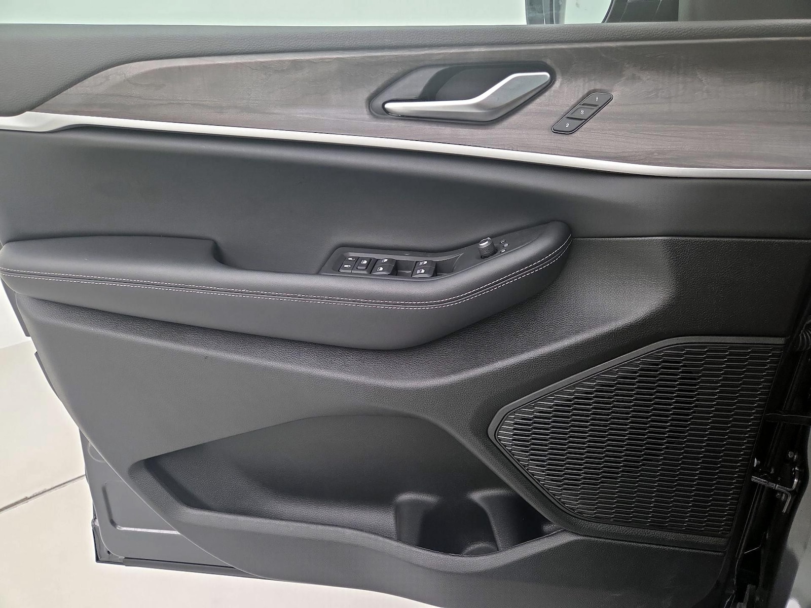 2025 Jeep Grand Cherokee Limited - Photo 13