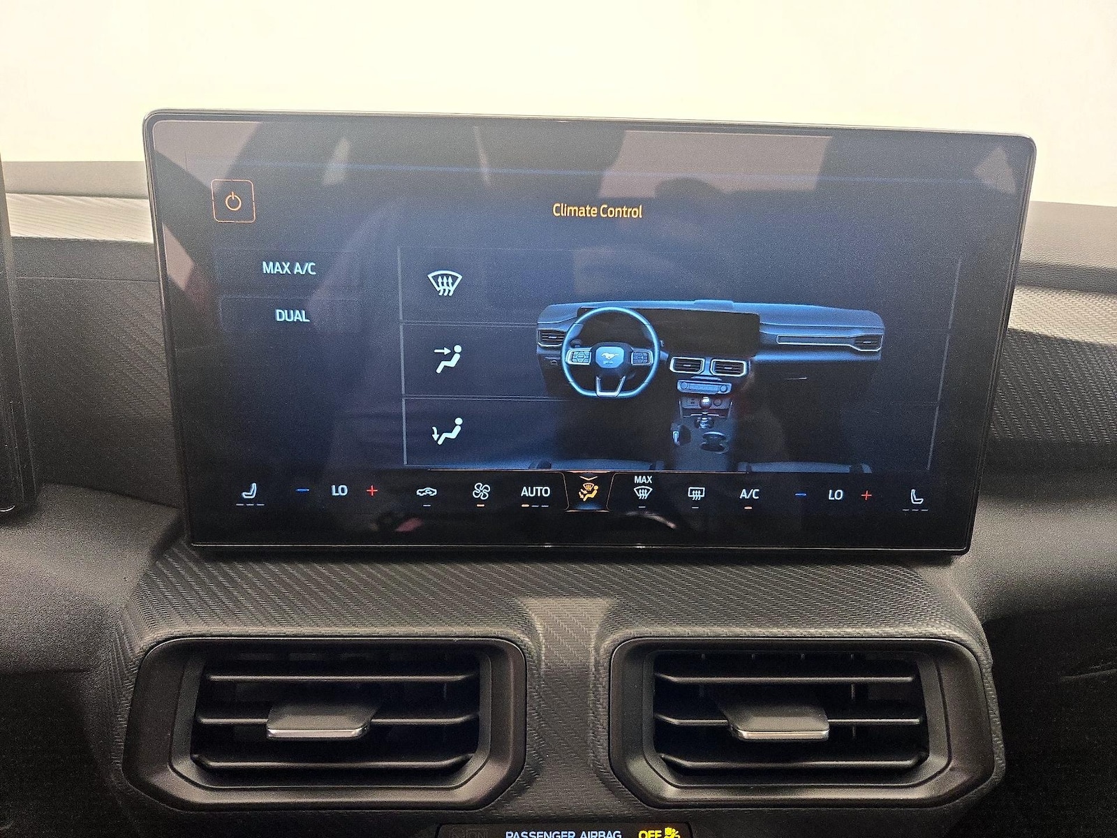 2024 Ford Mustang EcoBoost - Photo 17