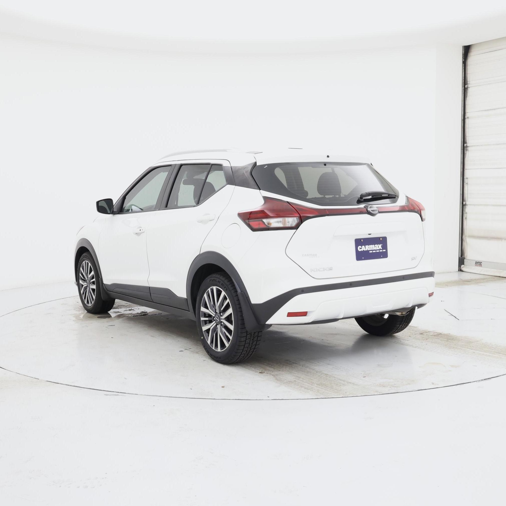 Thumbnail: 2023 Nissan Kicks - 2