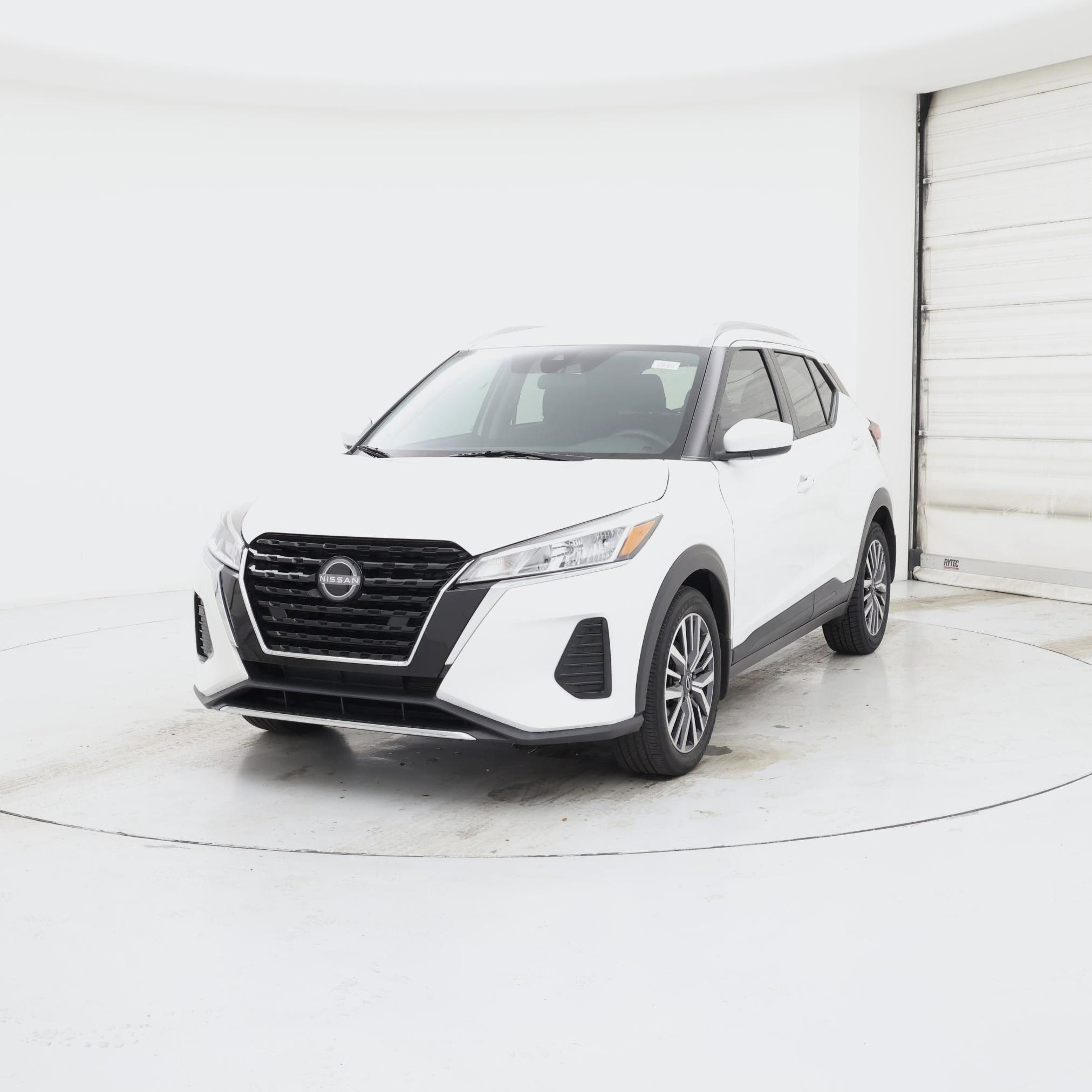 Thumbnail: 2023 Nissan Kicks - 4