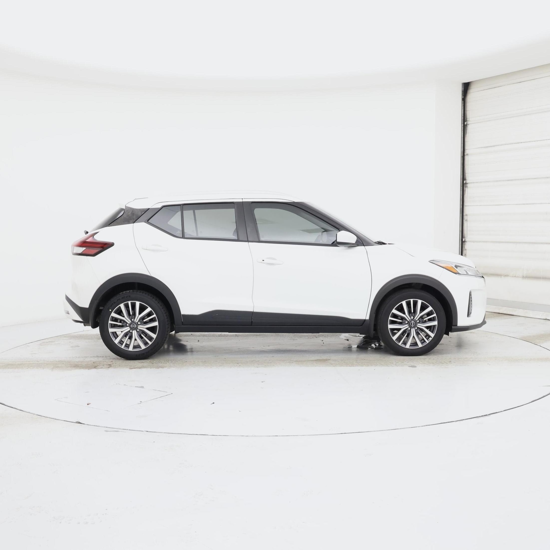 Thumbnail: 2023 Nissan Kicks - 7