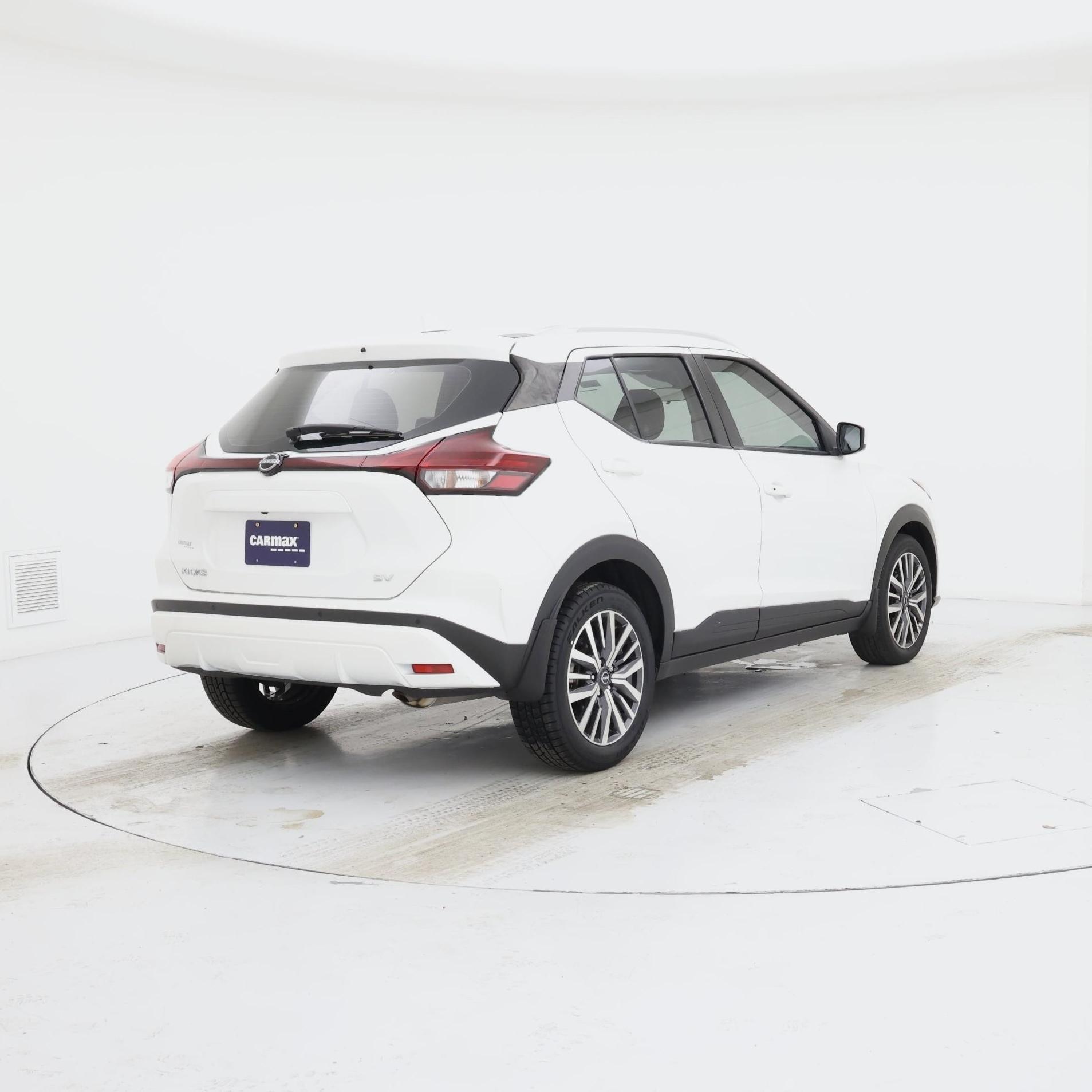 Thumbnail: 2023 Nissan Kicks - 8