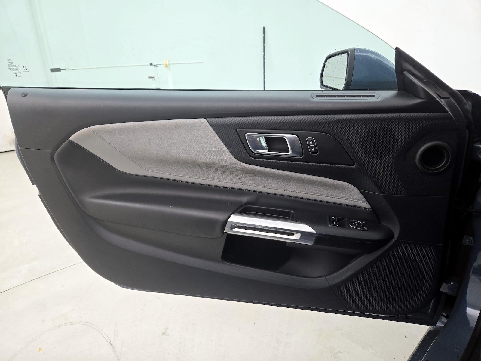 2024 Ford Mustang EcoBoost - Photo 13