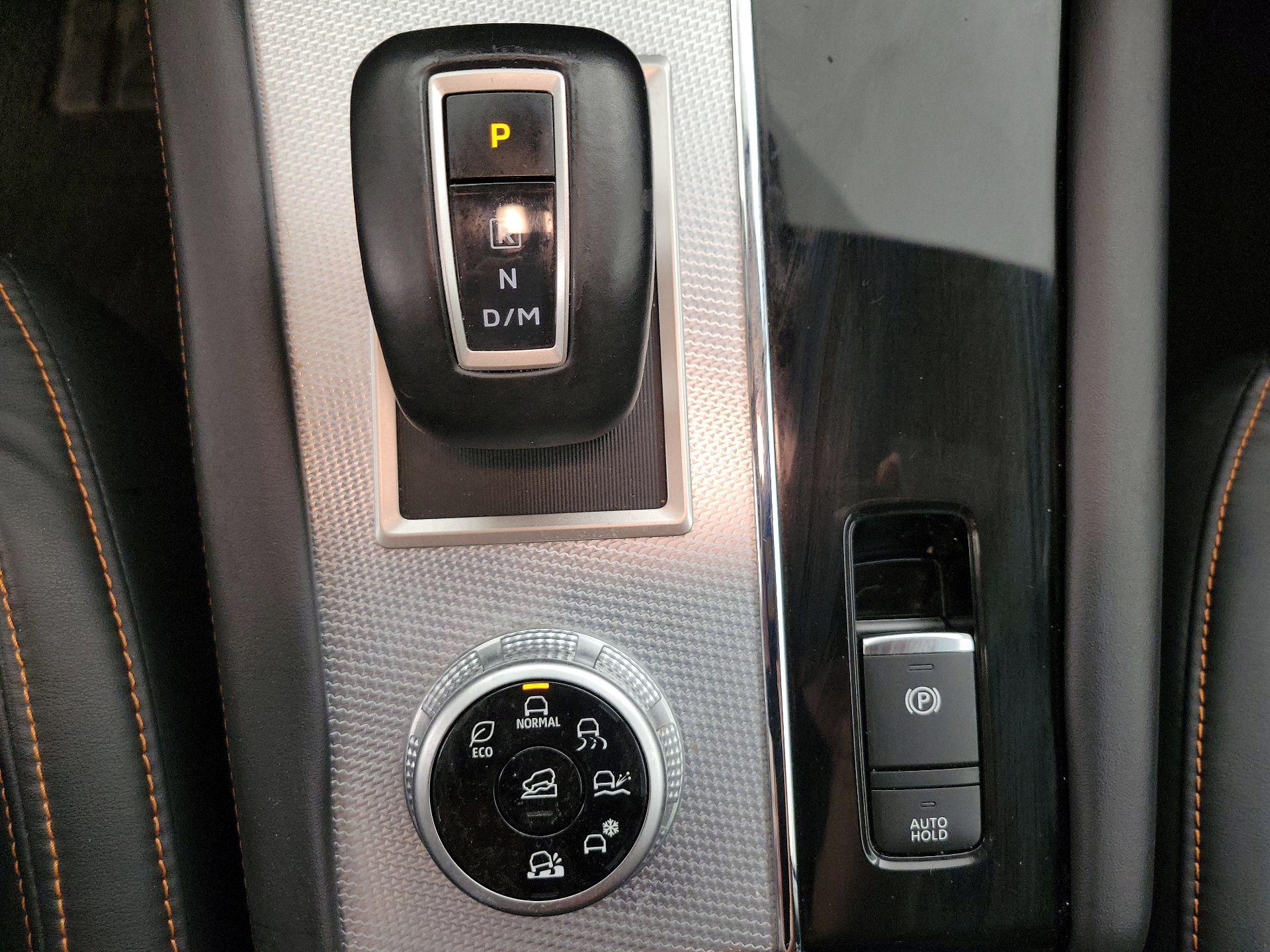 Thumbnail: 2022 Mitsubishi Outlander - 18