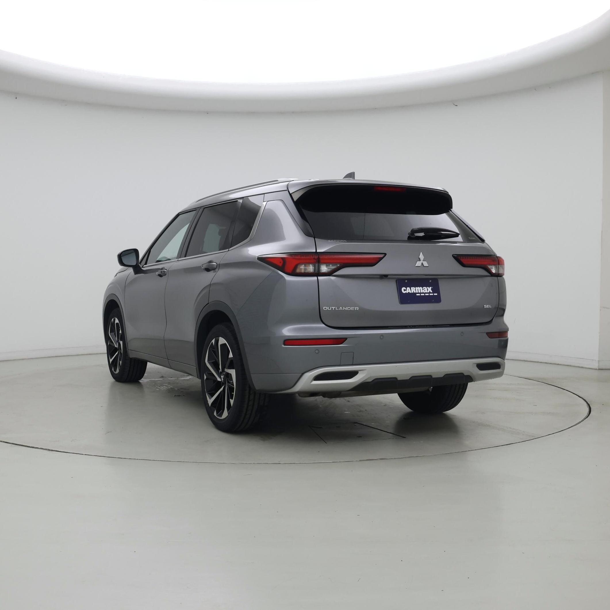 Thumbnail: 2022 Mitsubishi Outlander - 2