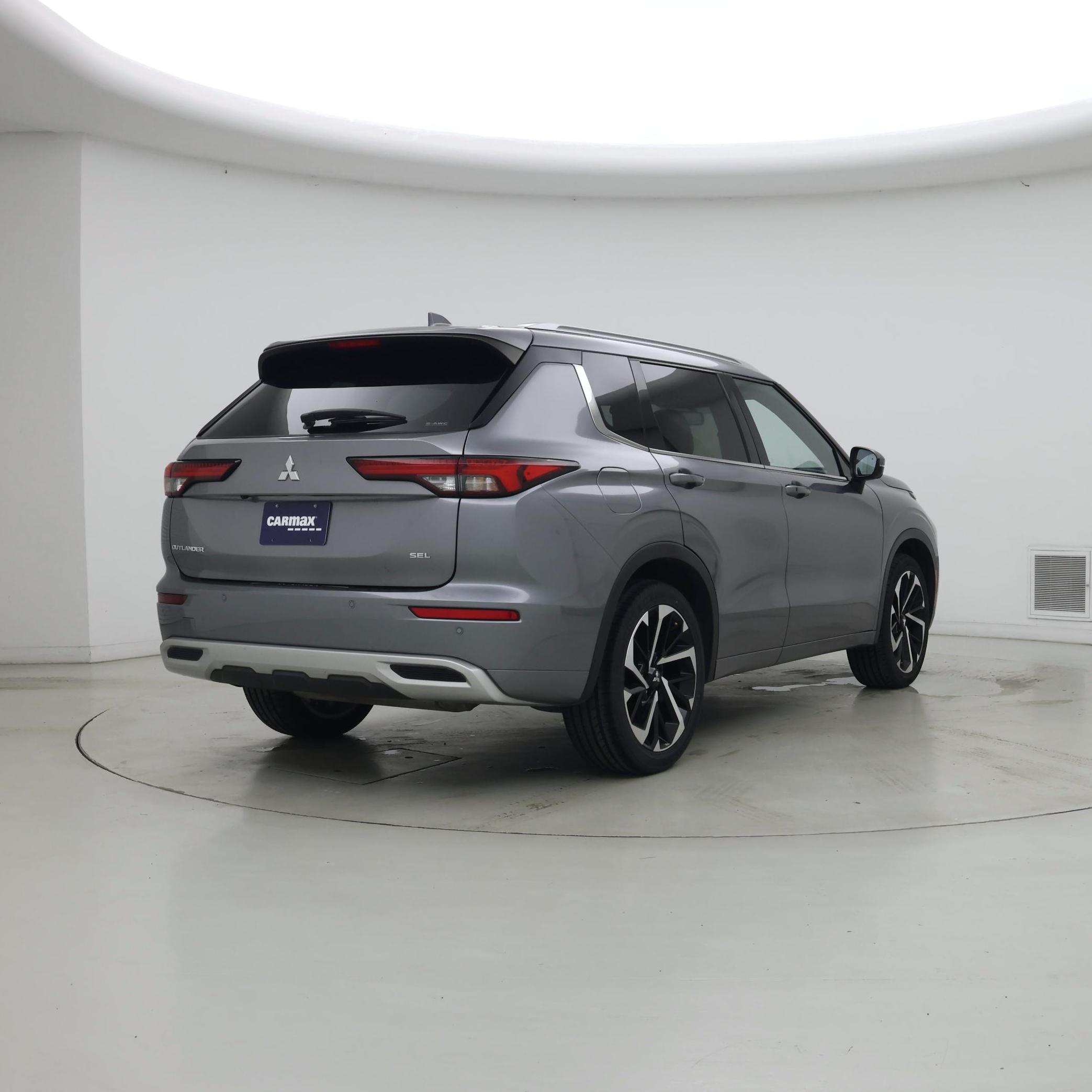 Thumbnail: 2022 Mitsubishi Outlander - 8