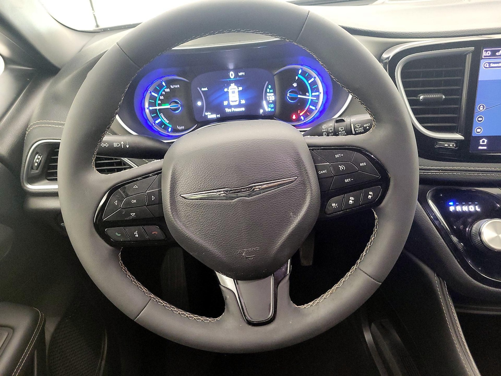2023 Chrysler Pacifica Hybrid Limited - Photo 11
