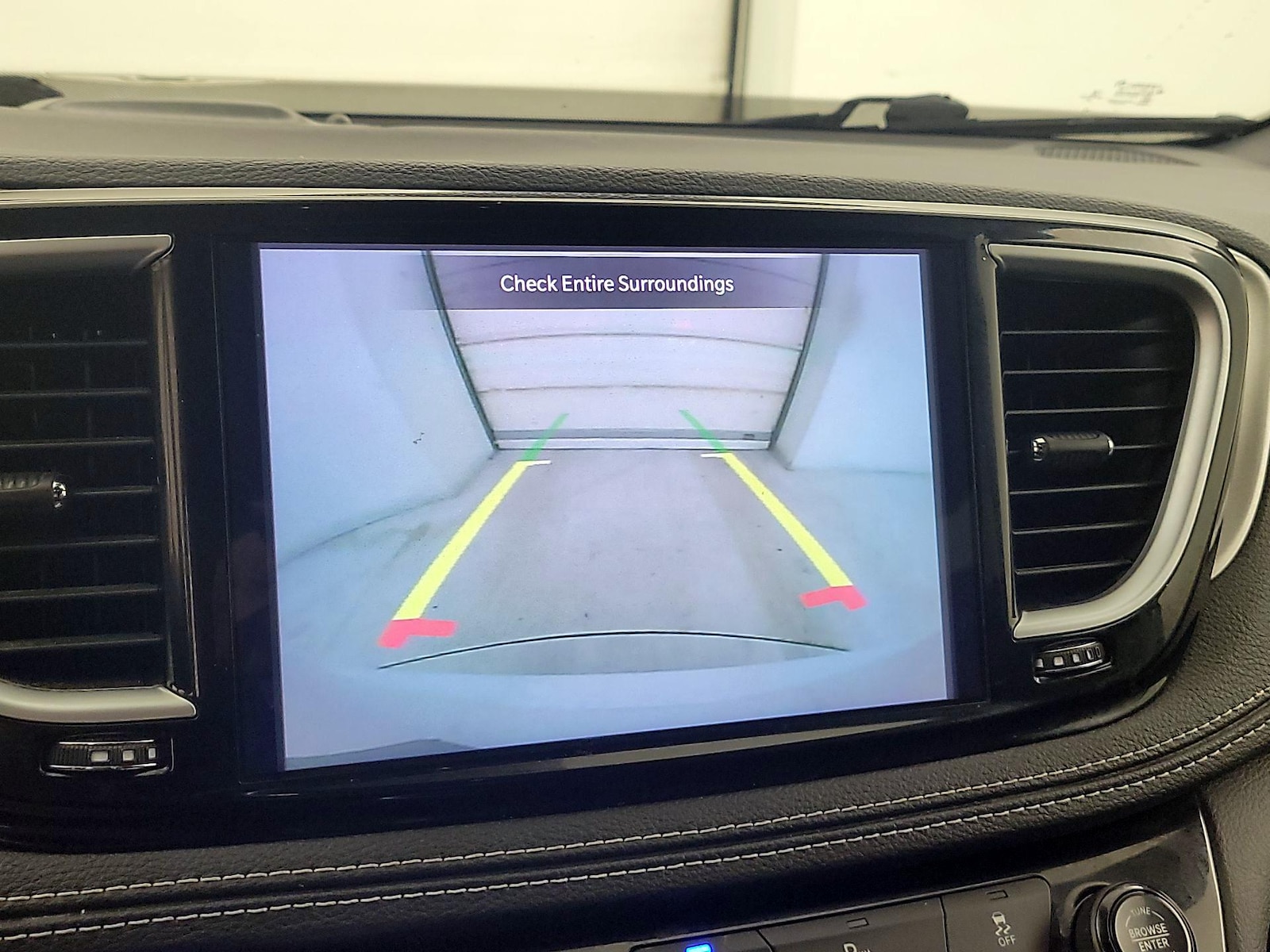 2023 Chrysler Pacifica Hybrid Limited - Photo 16