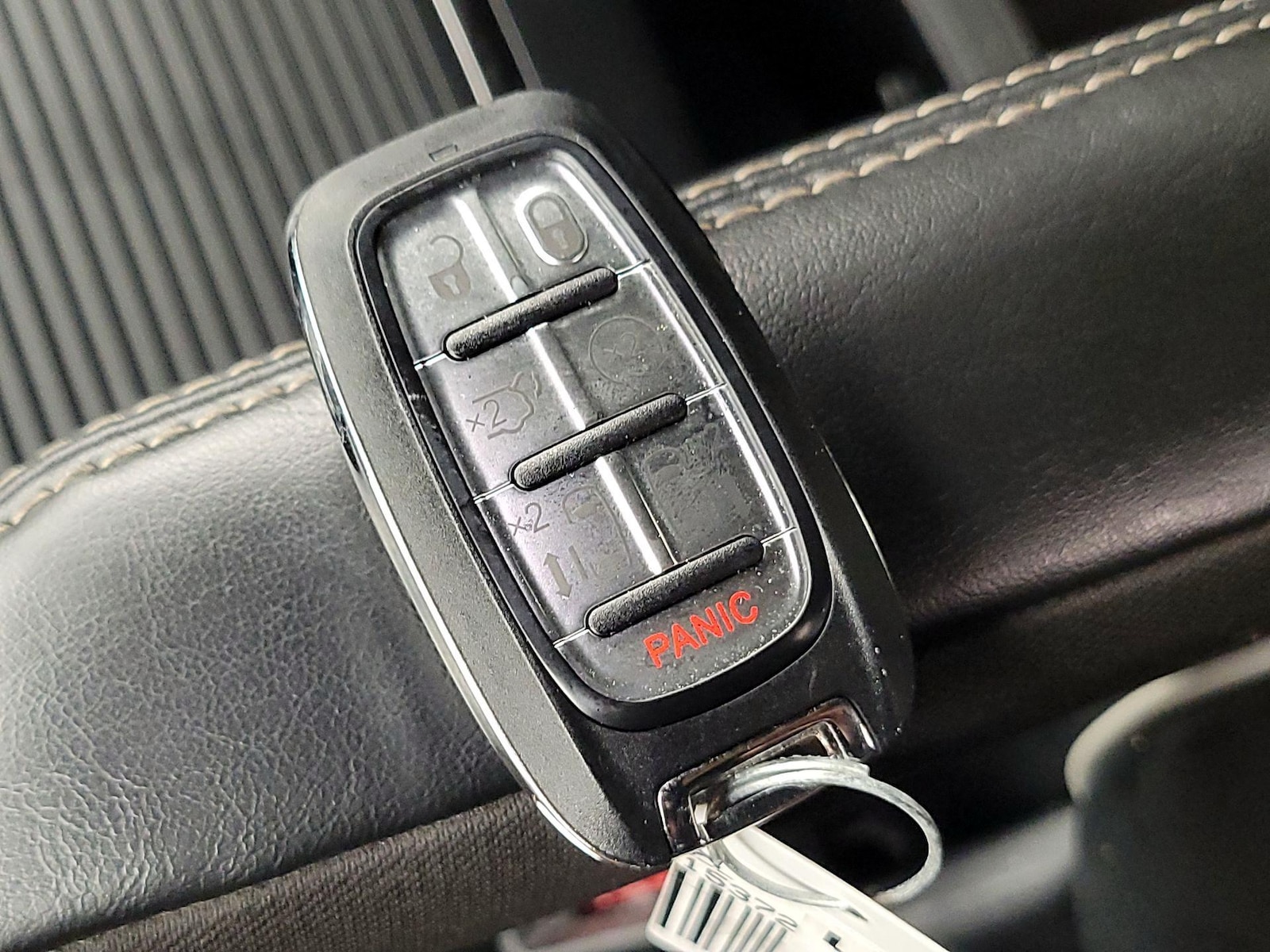 2023 Chrysler Pacifica Hybrid Limited - Photo 27