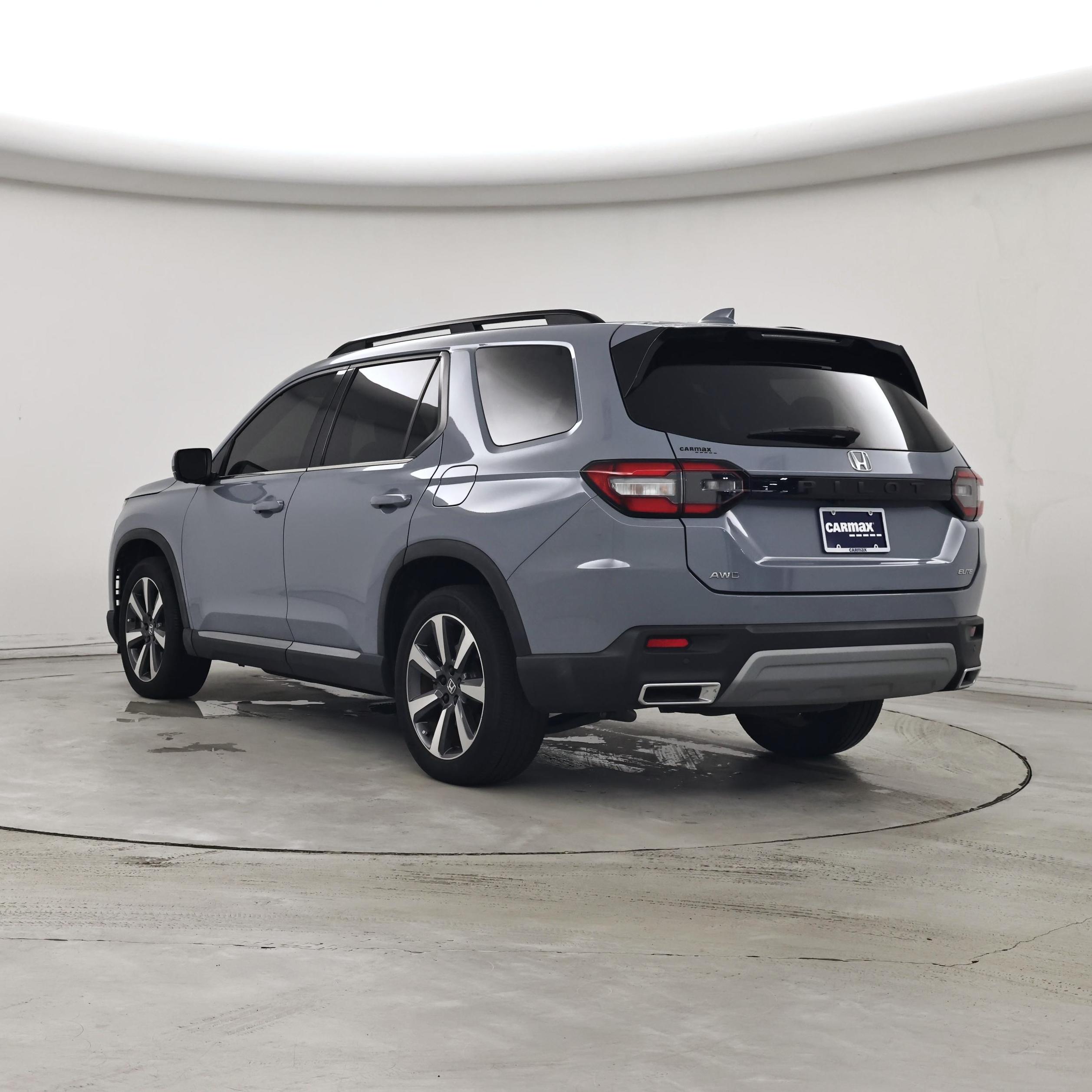 Thumbnail: 2023 Honda Pilot - 2