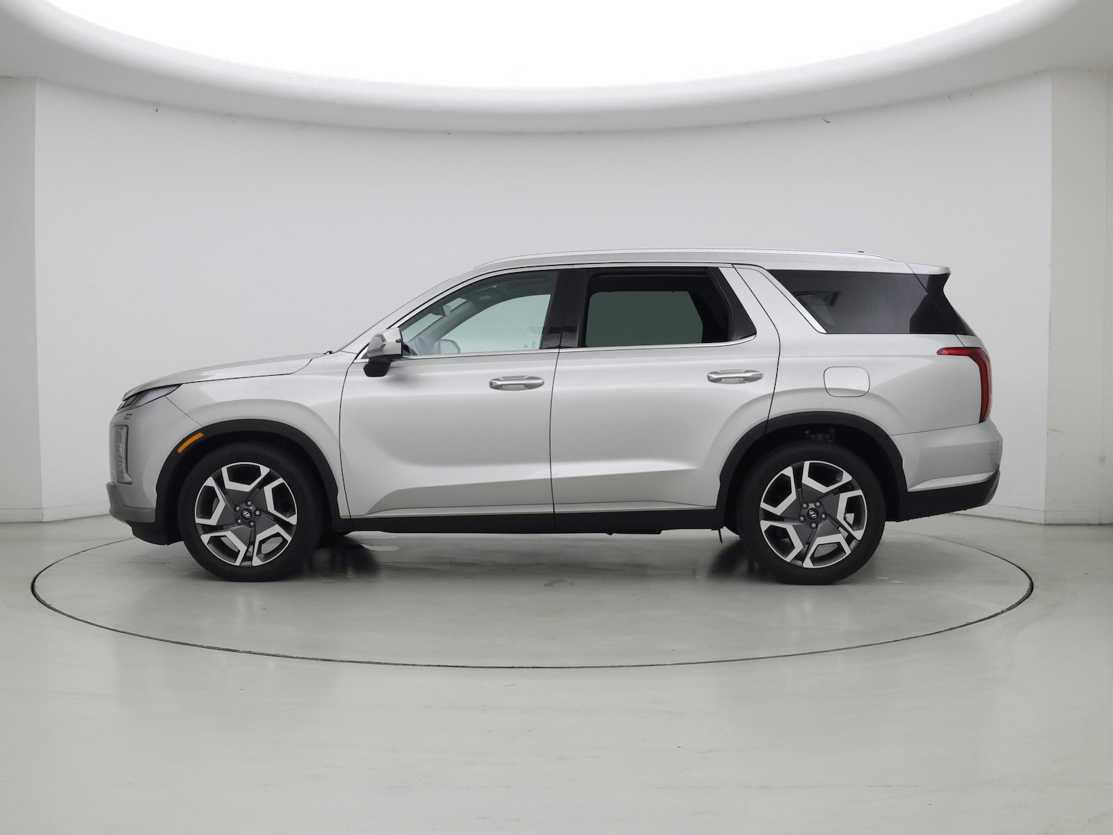 2024 Hyundai Palisade Limited - Photo 4