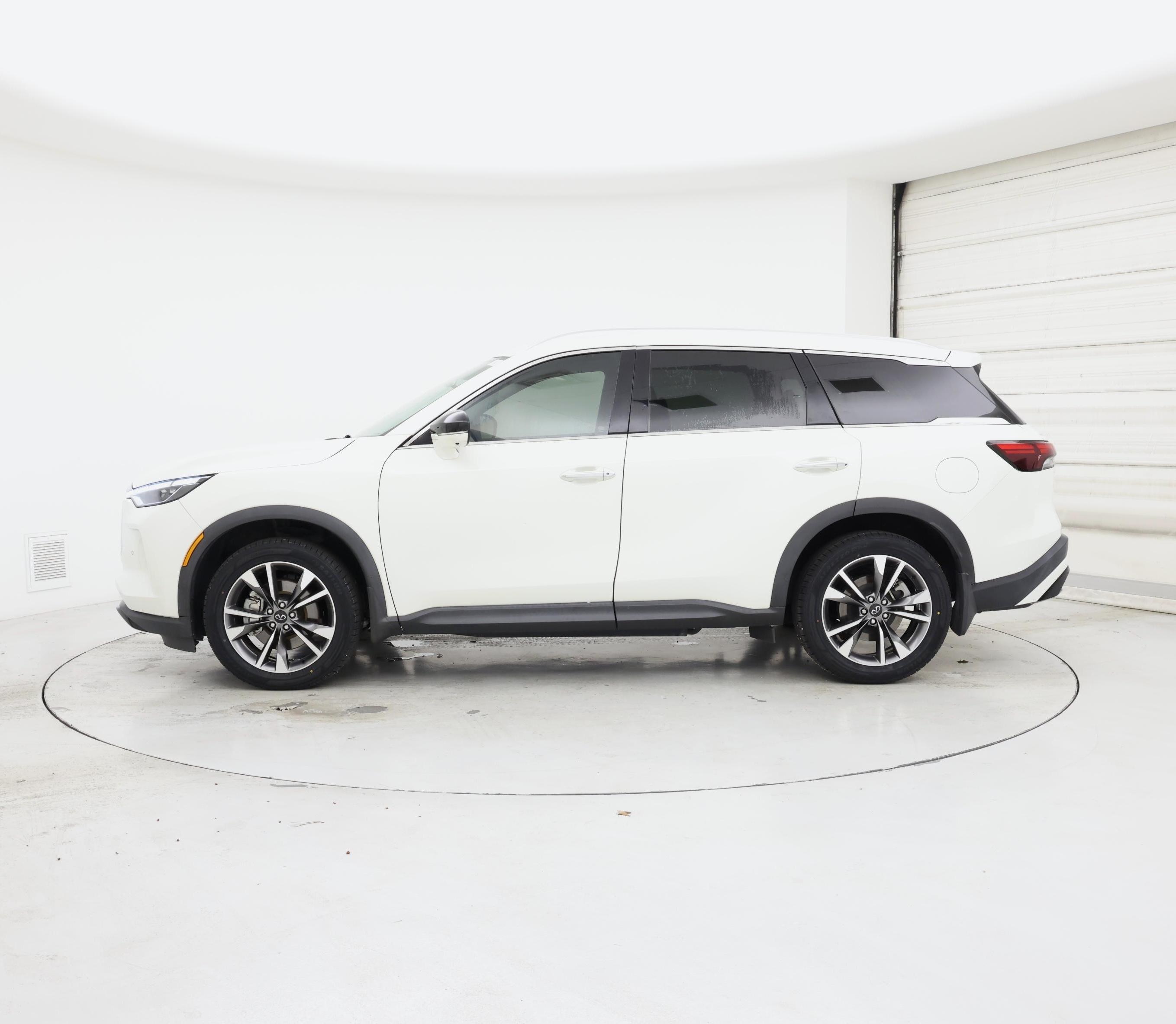 Thumbnail: 2023 INFINITI QX60 - 3