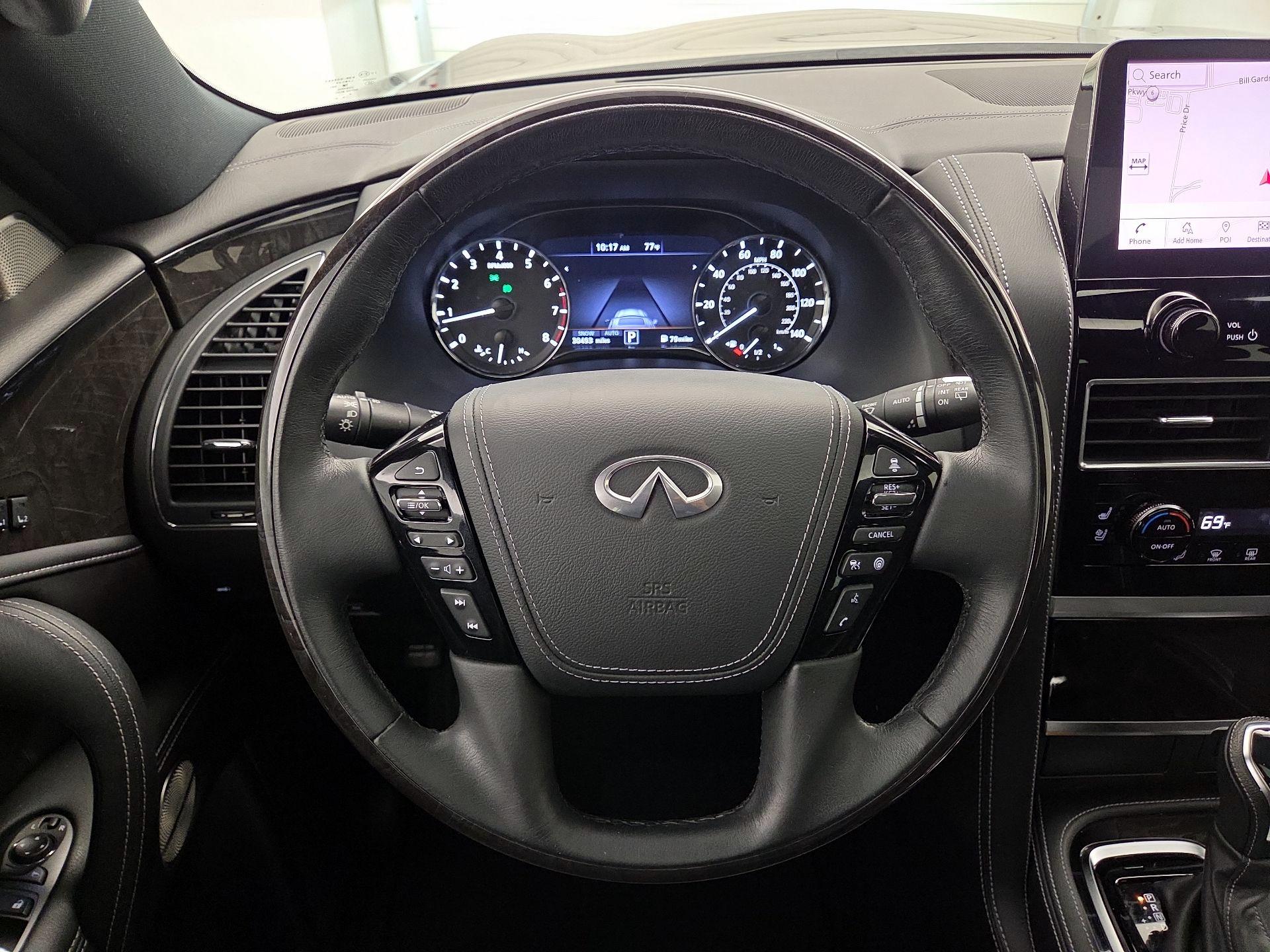 Thumbnail: 2023 INFINITI QX80 - 10