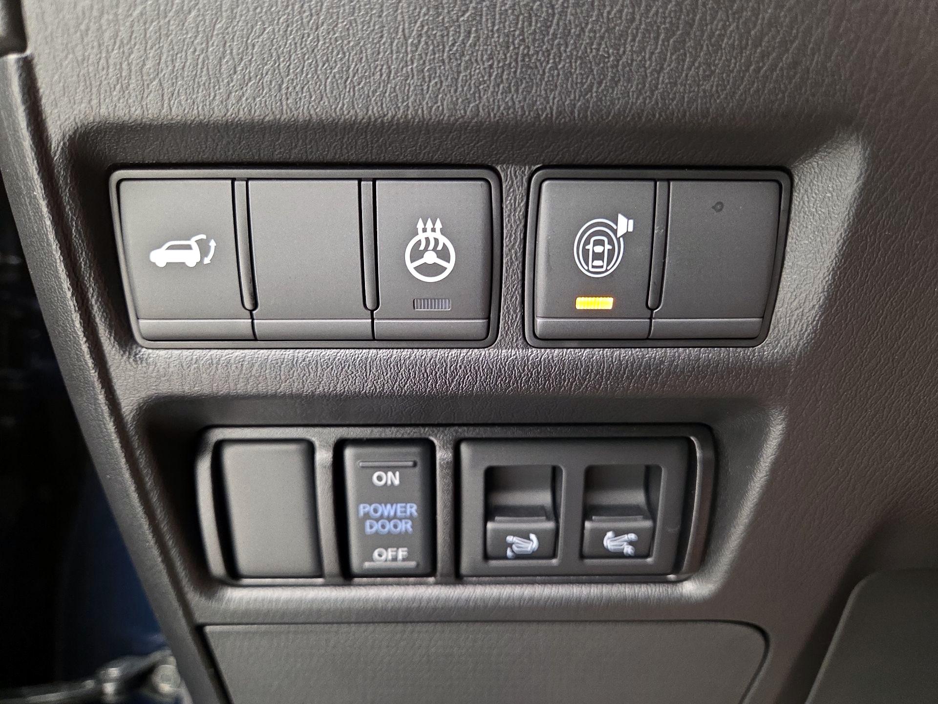 Thumbnail: 2023 INFINITI QX80 - 13