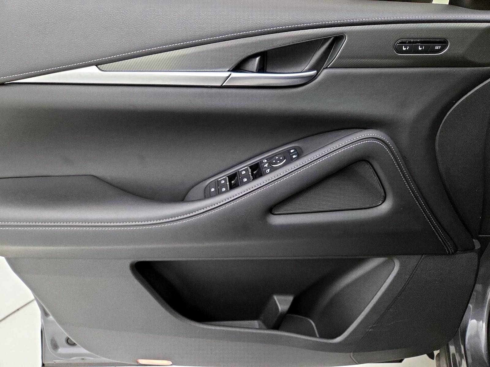 2023 INFINITI QX60 LUXE - Photo 13