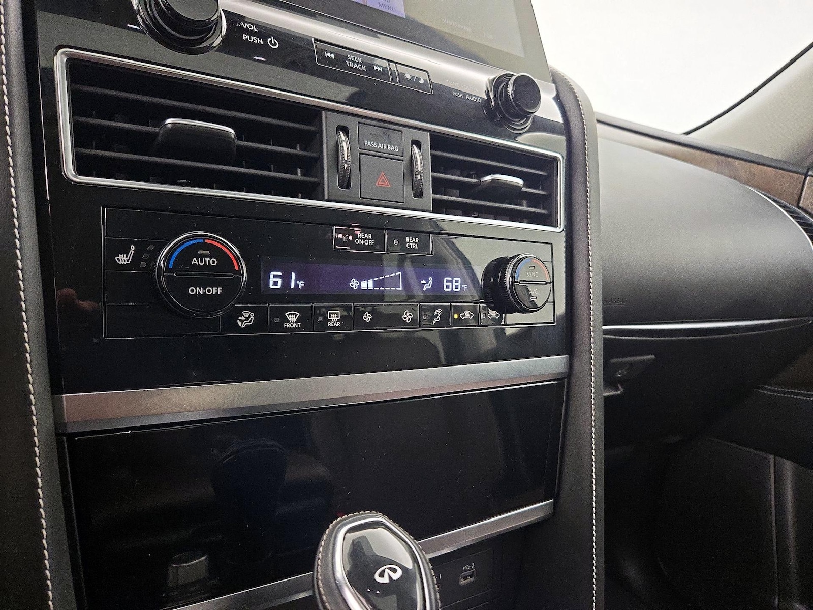 2023 INFINITI QX80 PREMIUM SELECT 4WD - Photo 18