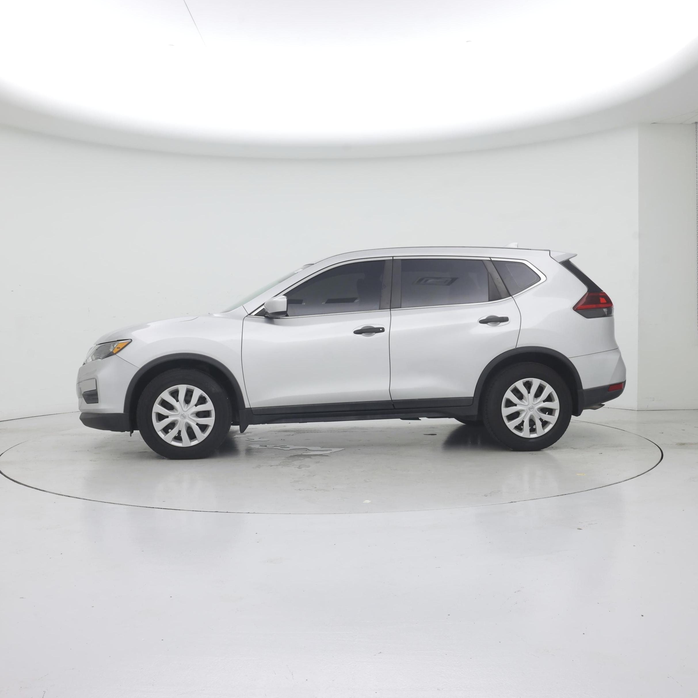 Thumbnail: 2020 Nissan Rogue - 3