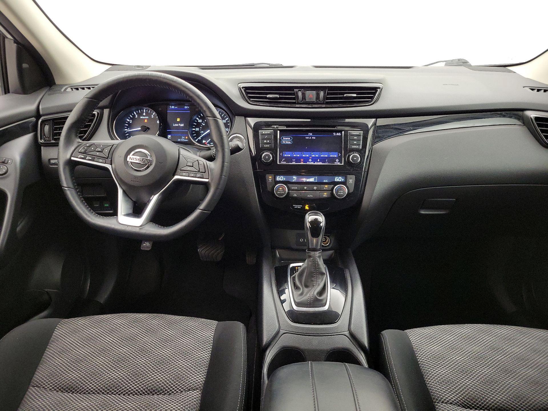 Thumbnail: 2021 Nissan Rogue Sport - 9