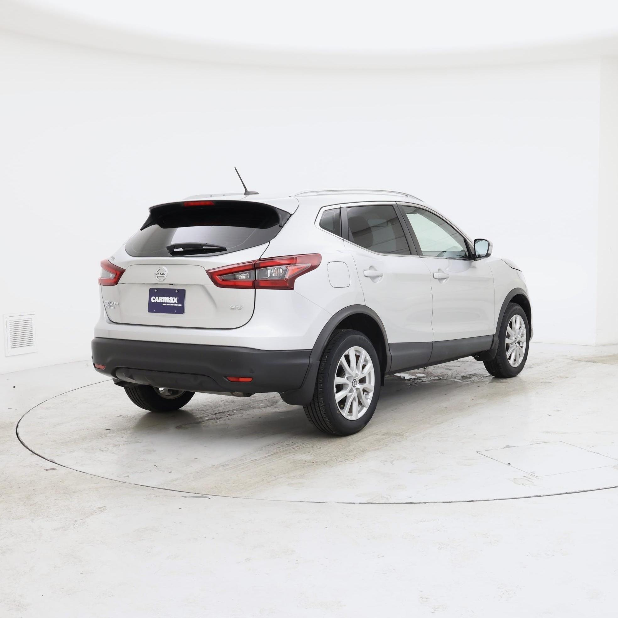 Thumbnail: 2021 Nissan Rogue Sport - 8