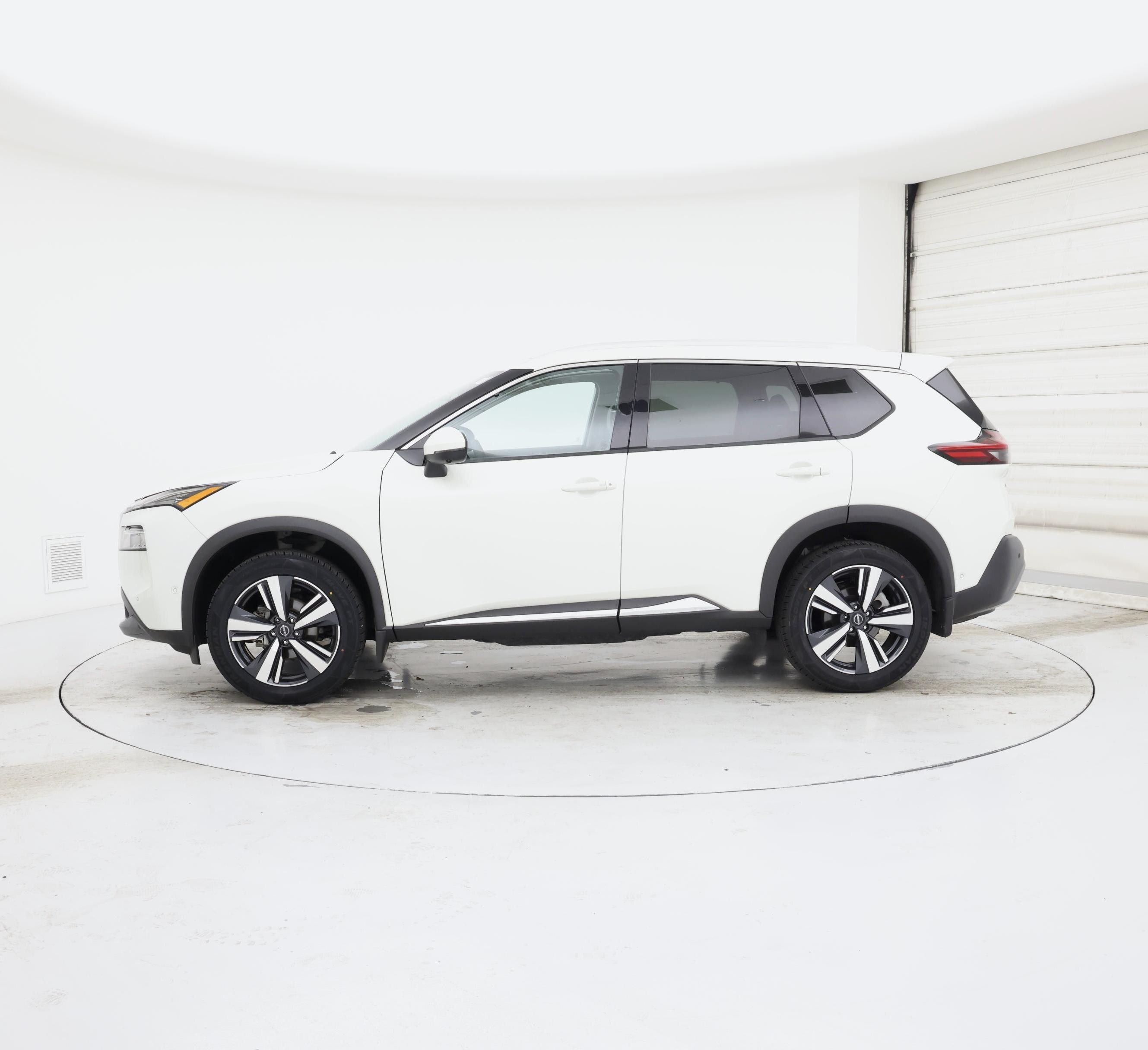 Thumbnail: 2023 Nissan Rogue - 3