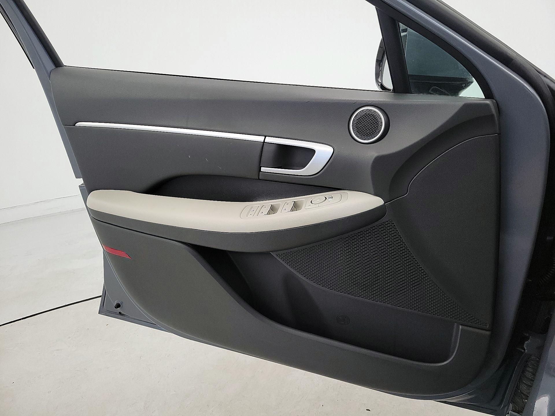 Thumbnail: 2024 Hyundai Sonata - 12