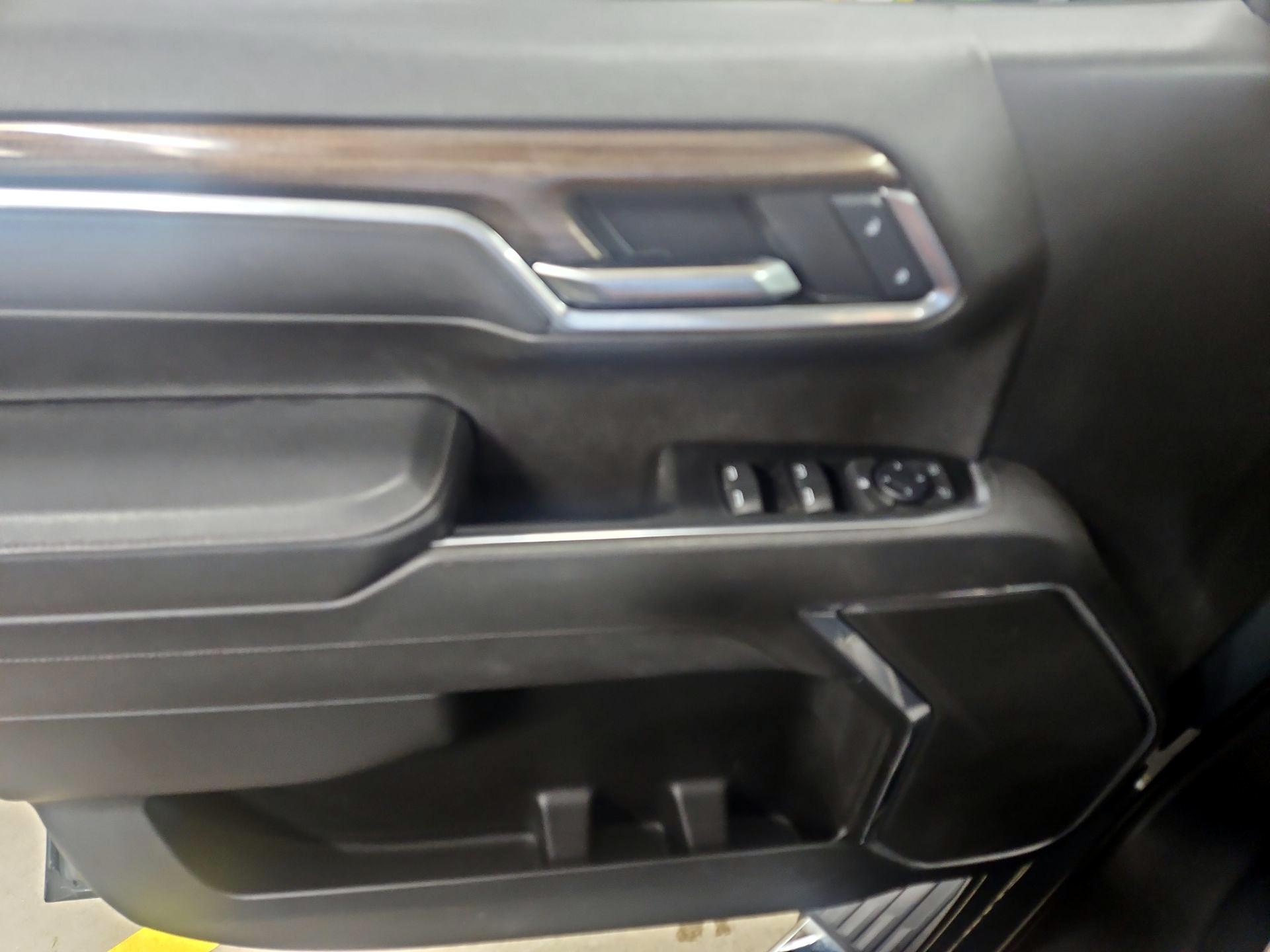 Thumbnail: 2025 Chevrolet Silverado 1500 - 12