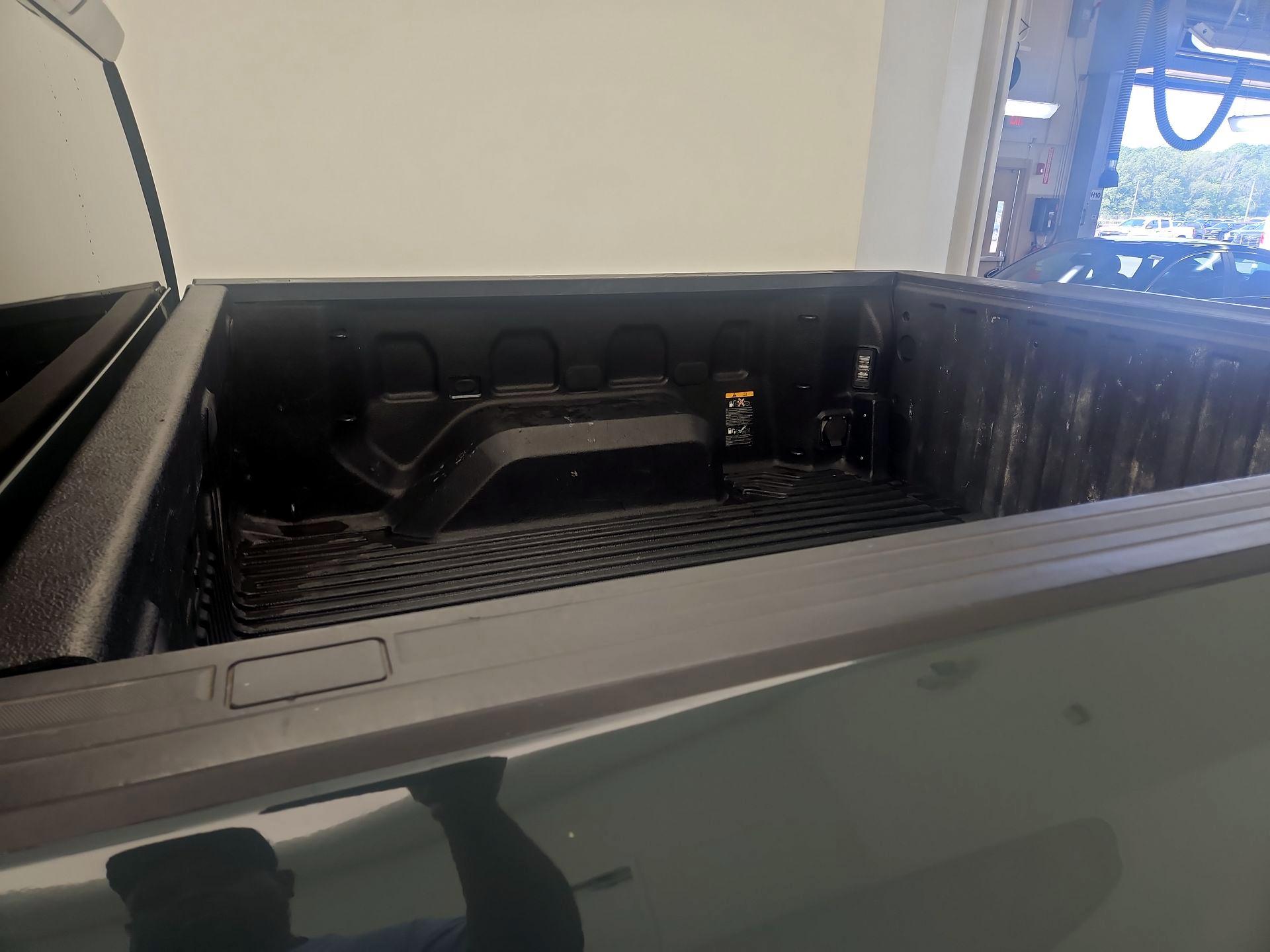 Thumbnail: 2025 Chevrolet Silverado 1500 - 20