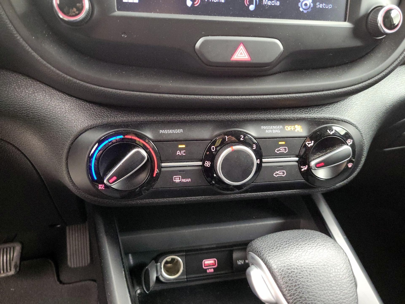 2022 Kia Soul LX - Photo 17