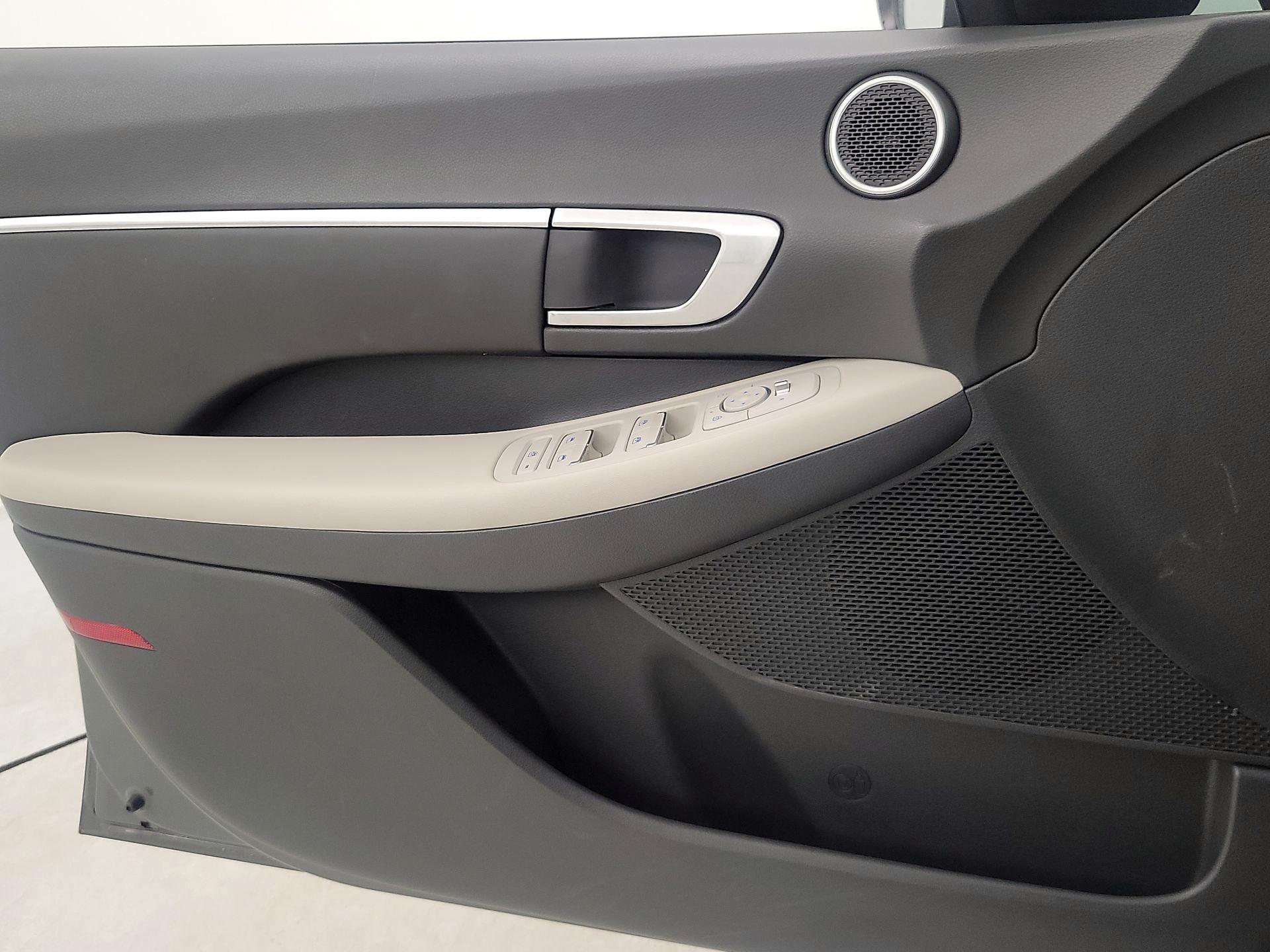 Thumbnail: 2023 Hyundai Sonata - 12
