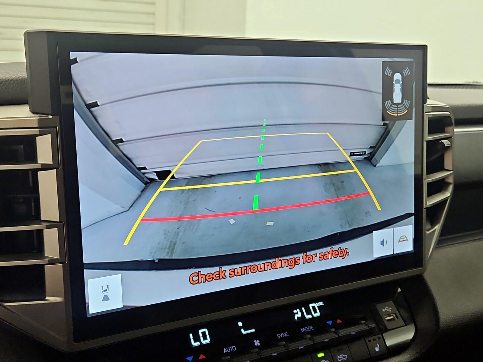 2025 Toyota Tundra SR5 - Photo 15
