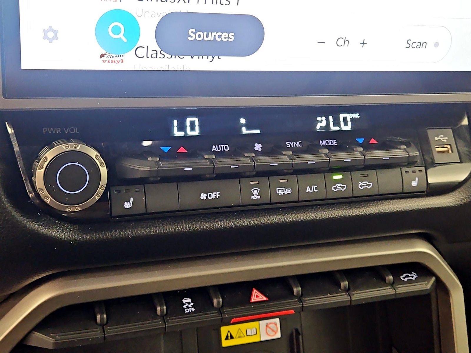 2025 Toyota Tundra SR5 - Photo 17