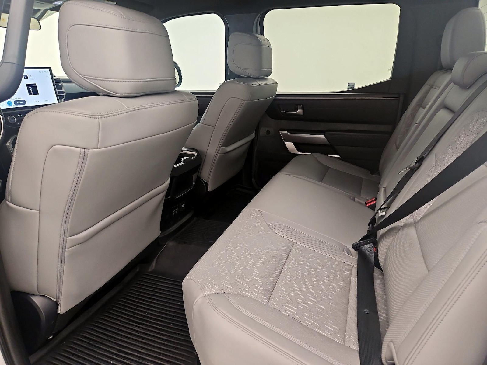 2025 Toyota Tundra SR5 - Photo 20