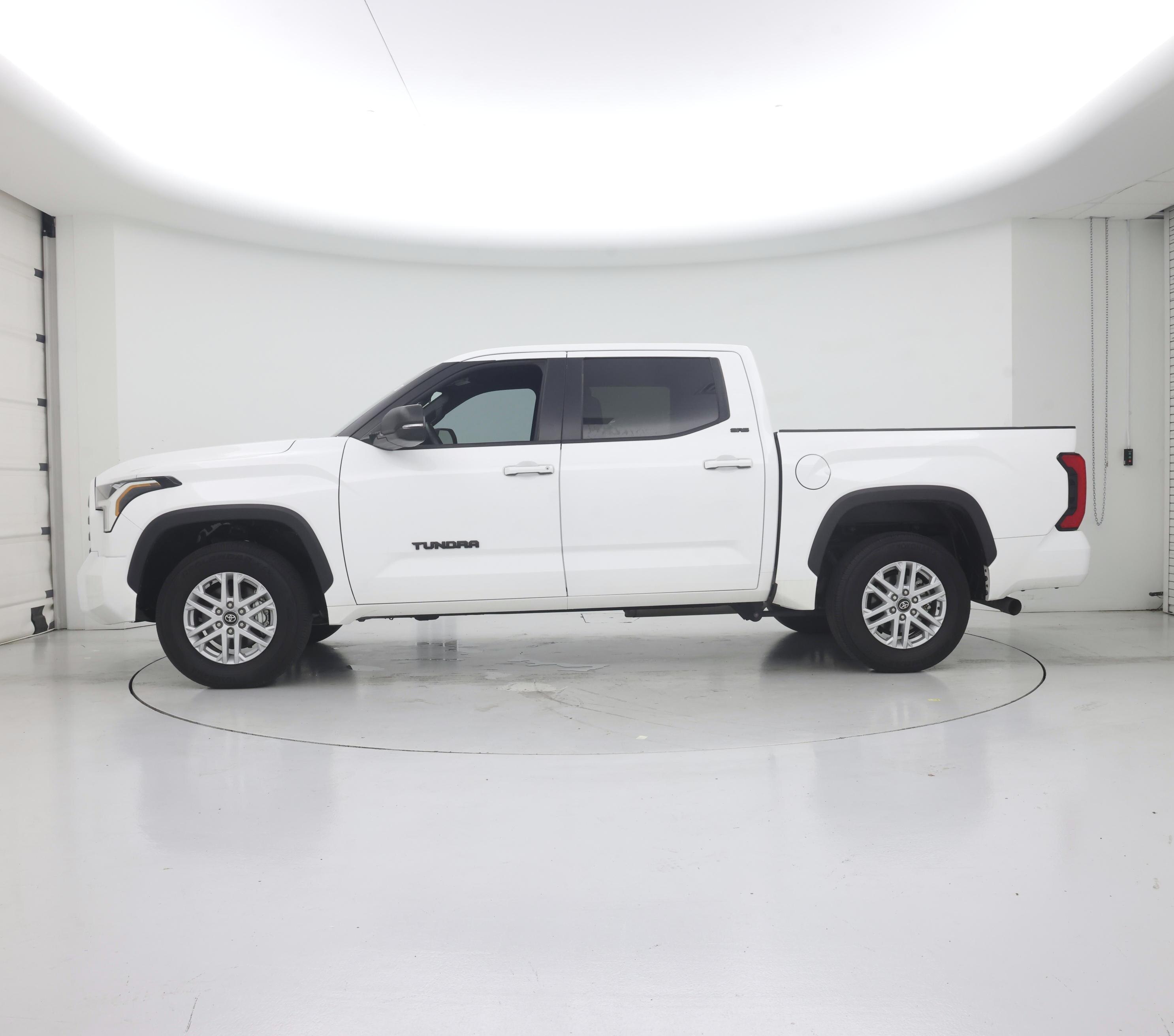 Thumbnail: 2025 Toyota Tundra - 3