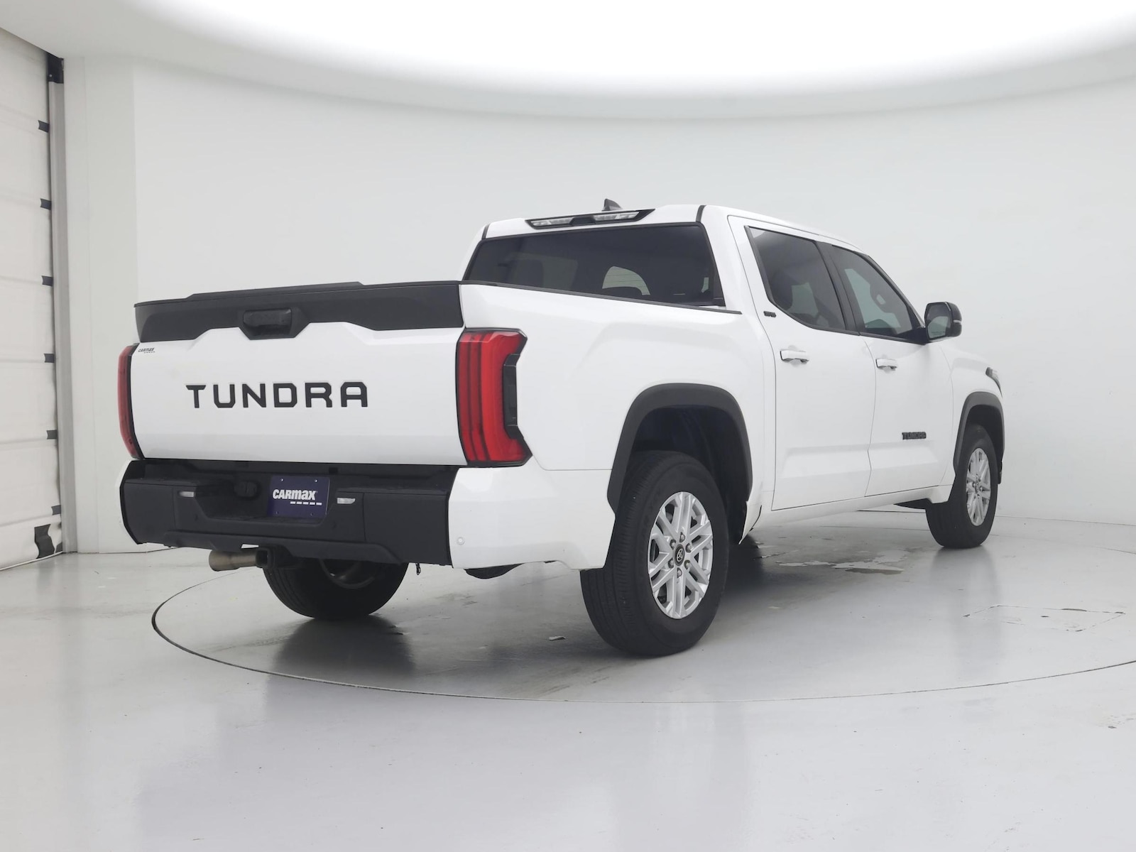 2025 Toyota Tundra SR5 - Photo 9