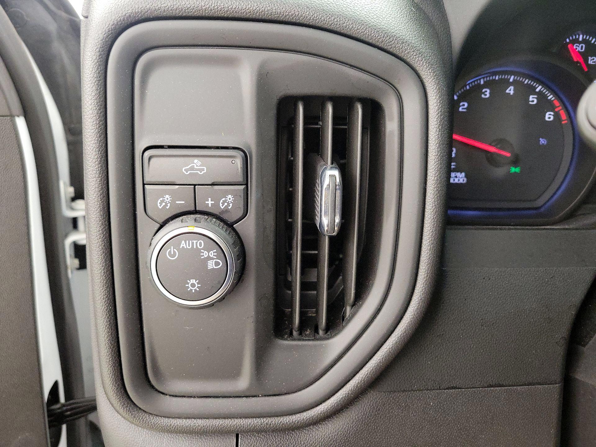 Thumbnail: 2023 Chevrolet Silverado 1500 - 13