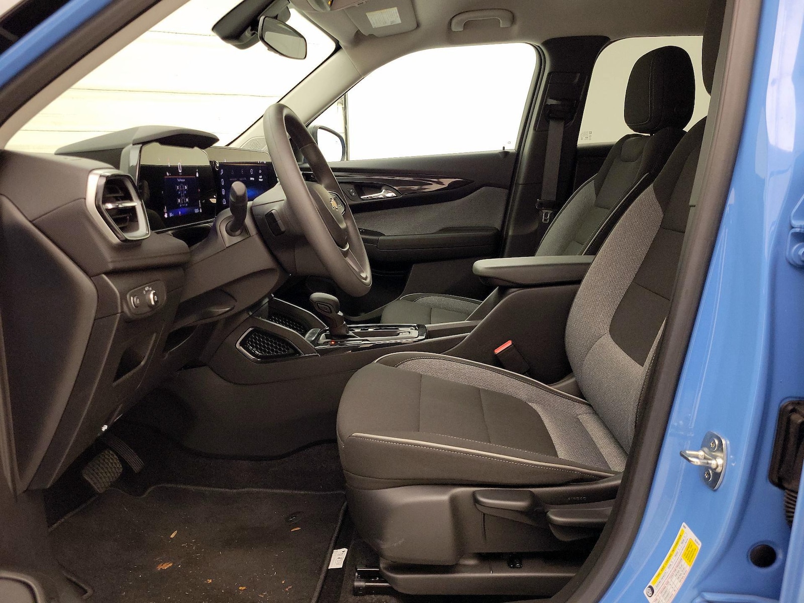 2024 Chevrolet TrailBlazer LS - Photo 12