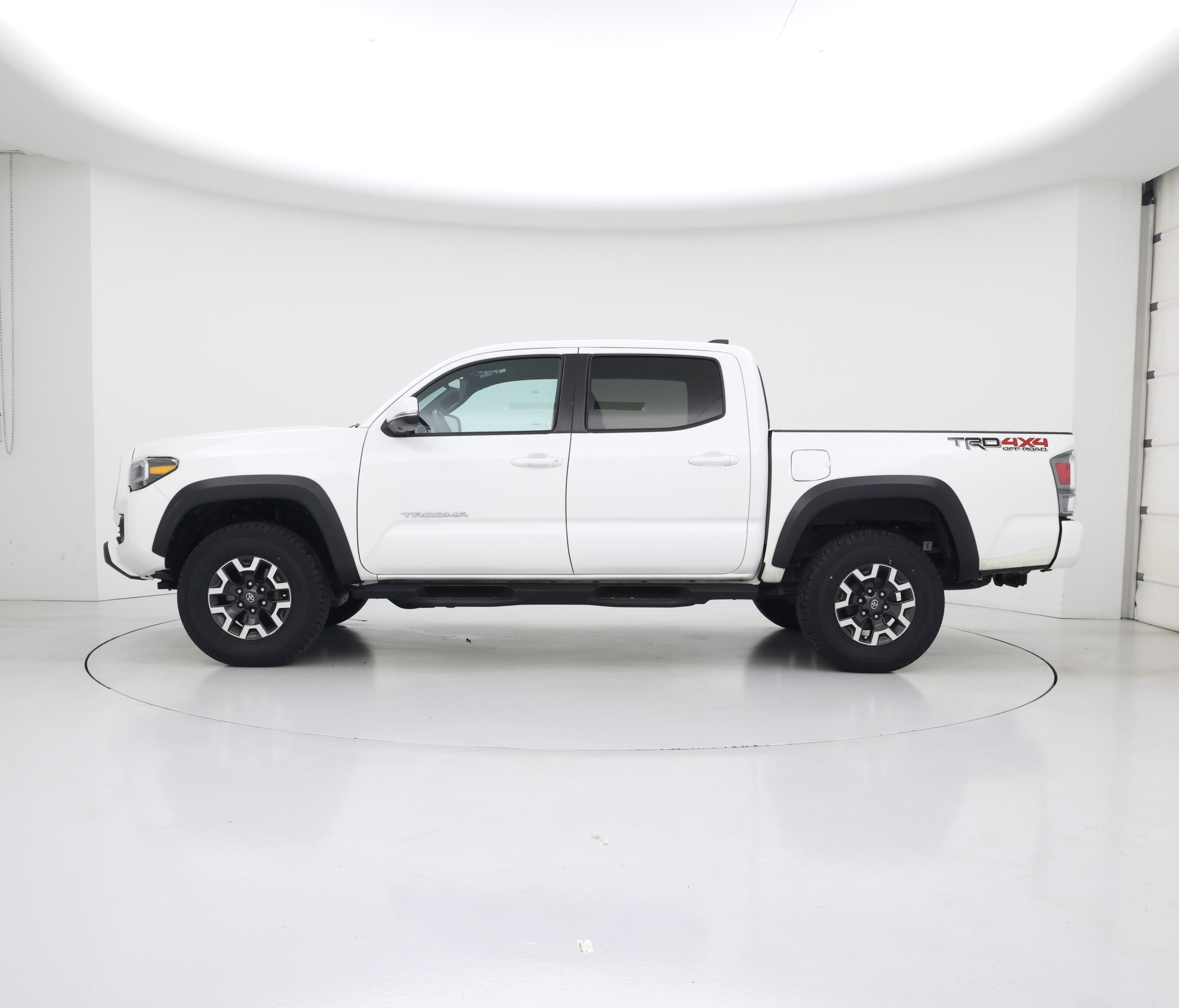 Thumbnail: 2023 Toyota Tacoma - 3