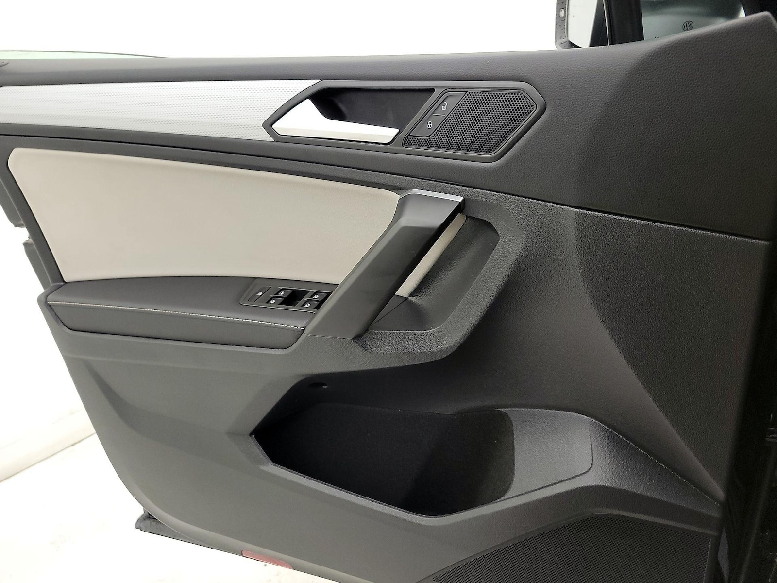 2023 Volkswagen Tiguan S - Photo 13